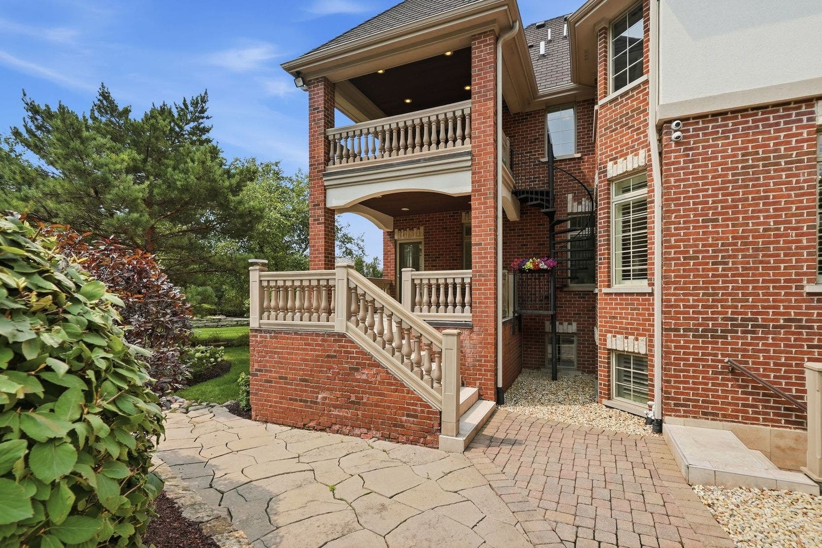 105 Forest Edge Drive, Palos Park, IL 60464