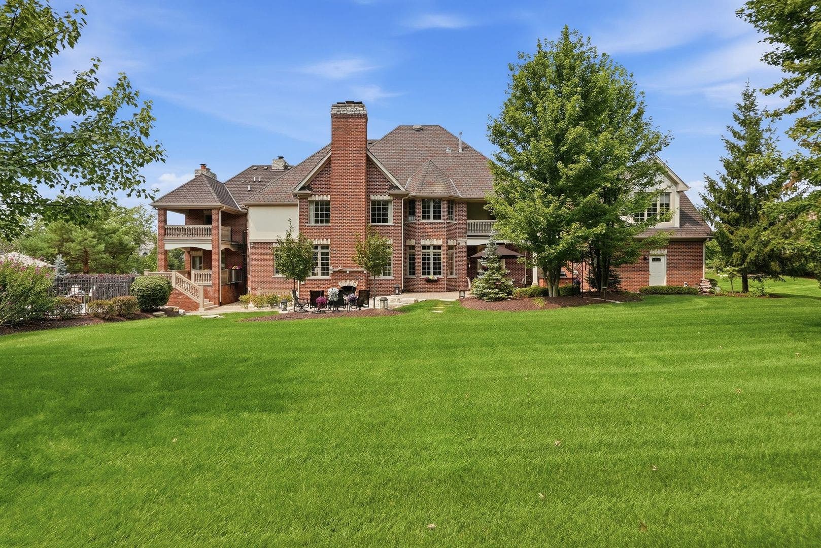 105 Forest Edge Drive, Palos Park, IL 60464