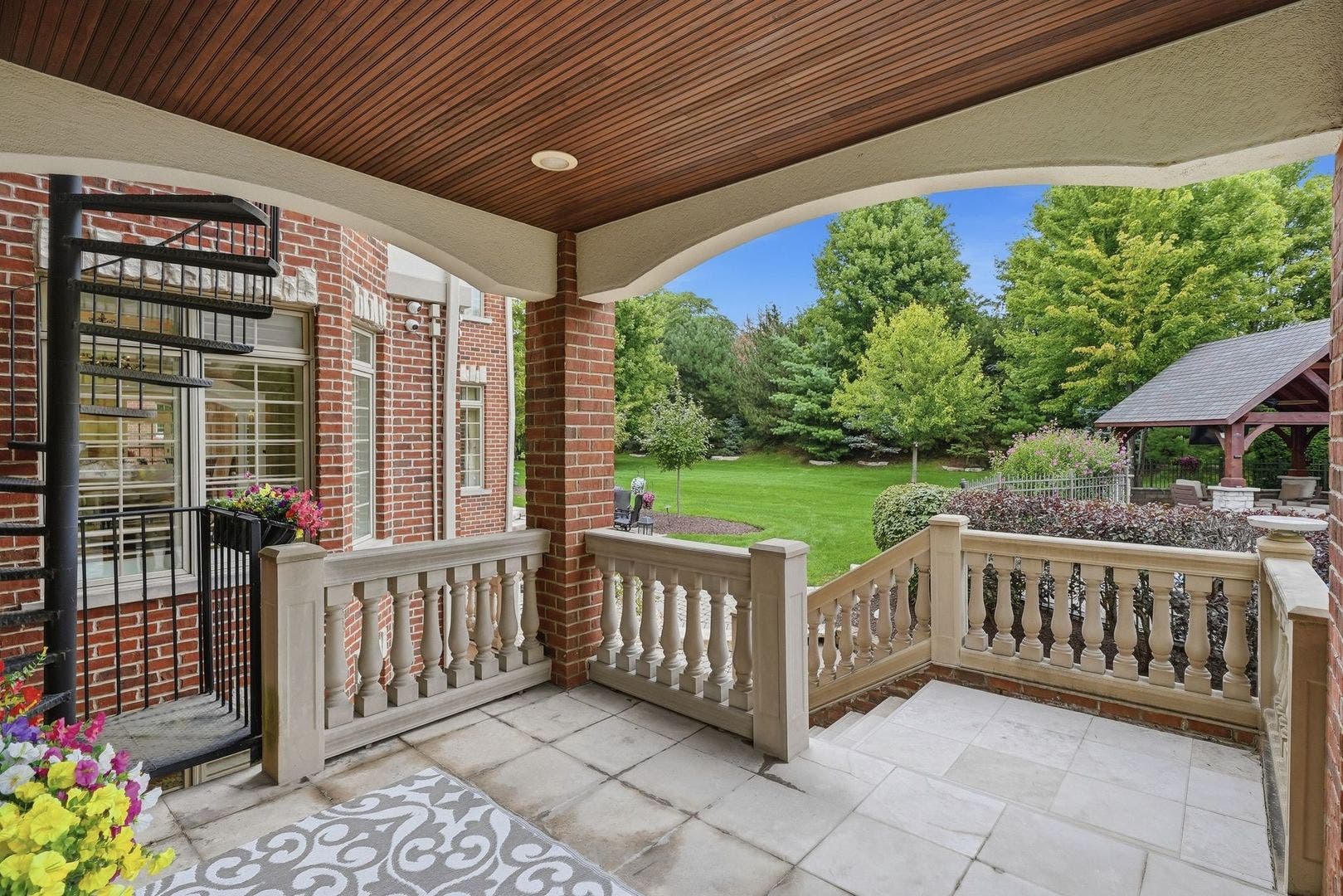 105 Forest Edge Drive, Palos Park, IL 60464