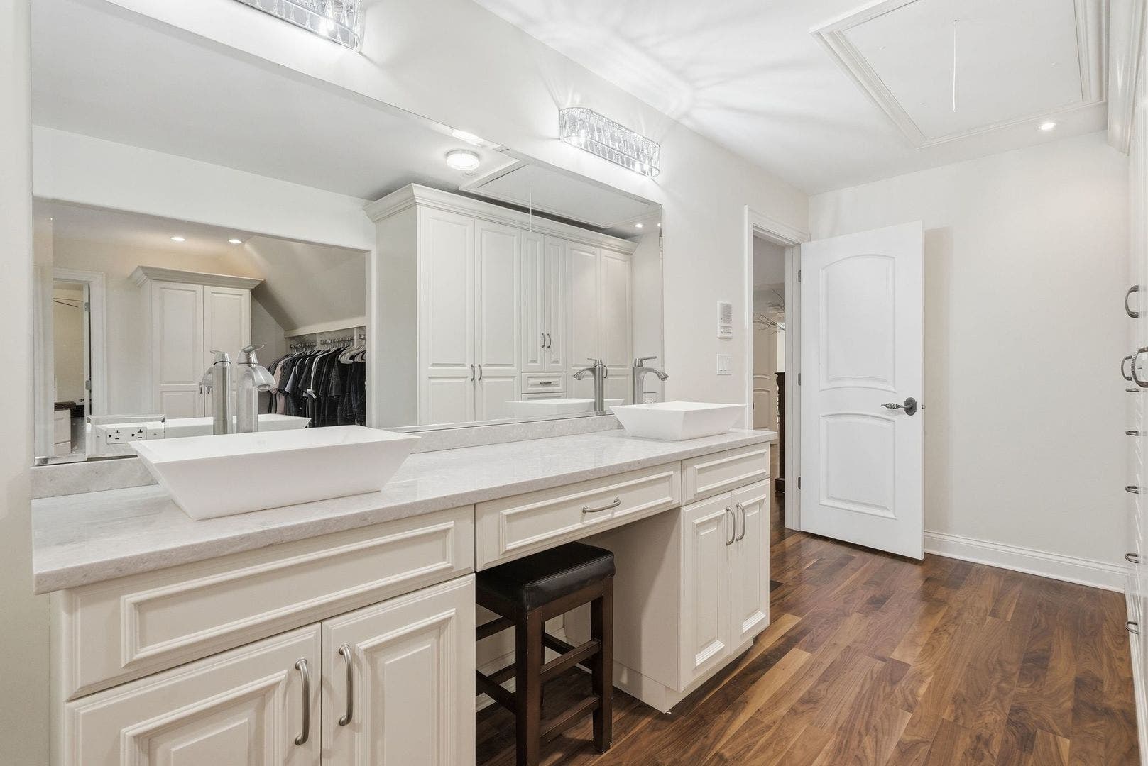 105 Forest Edge Drive, Palos Park, IL 60464