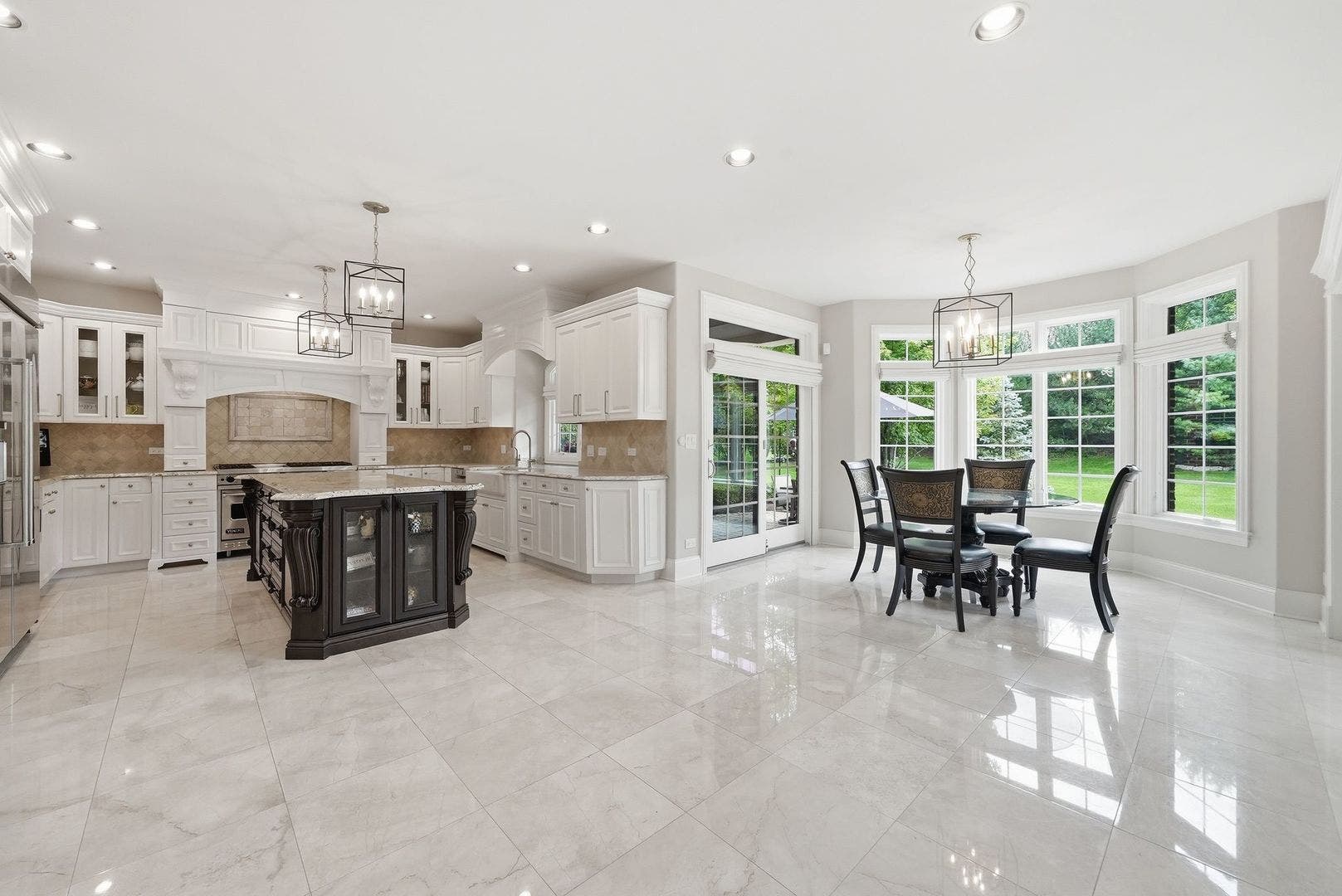 105 Forest Edge Drive, Palos Park, IL 60464