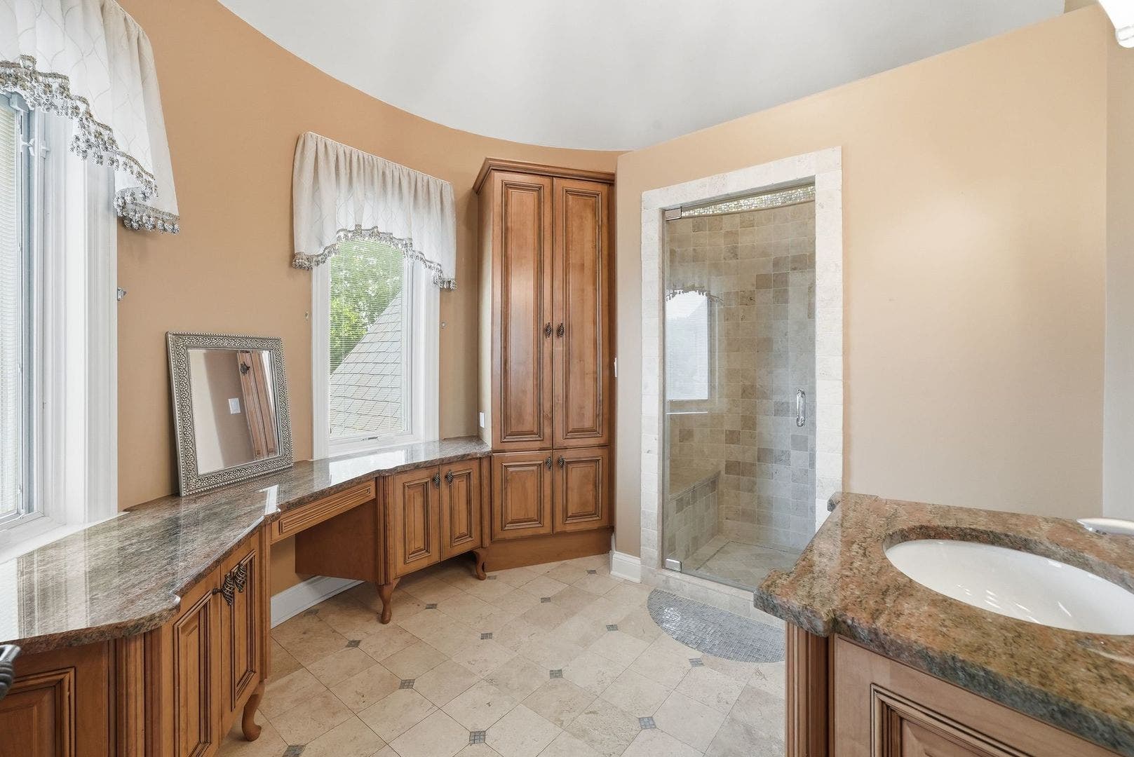 105 Forest Edge Drive, Palos Park, IL 60464