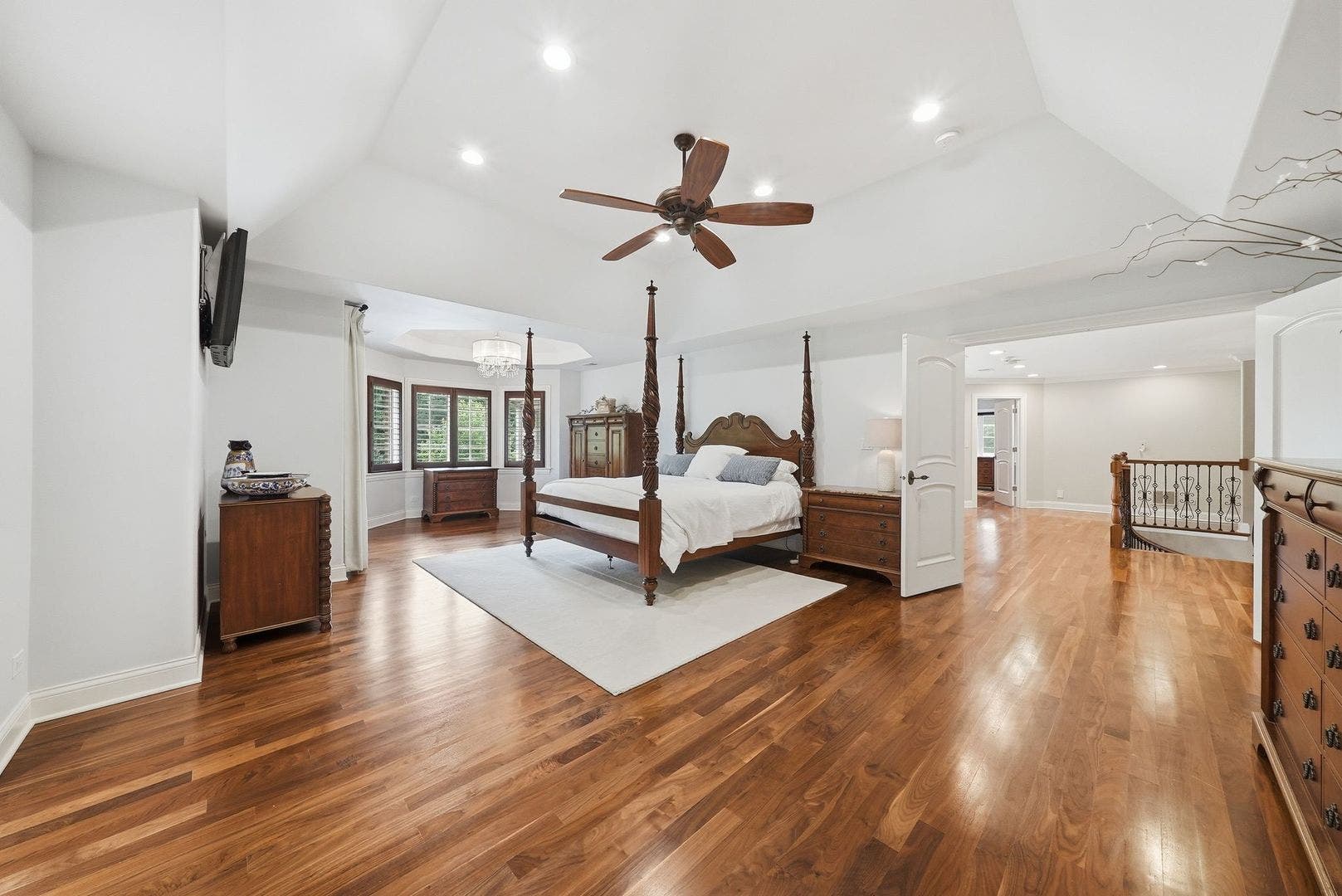 105 Forest Edge Drive, Palos Park, IL 60464