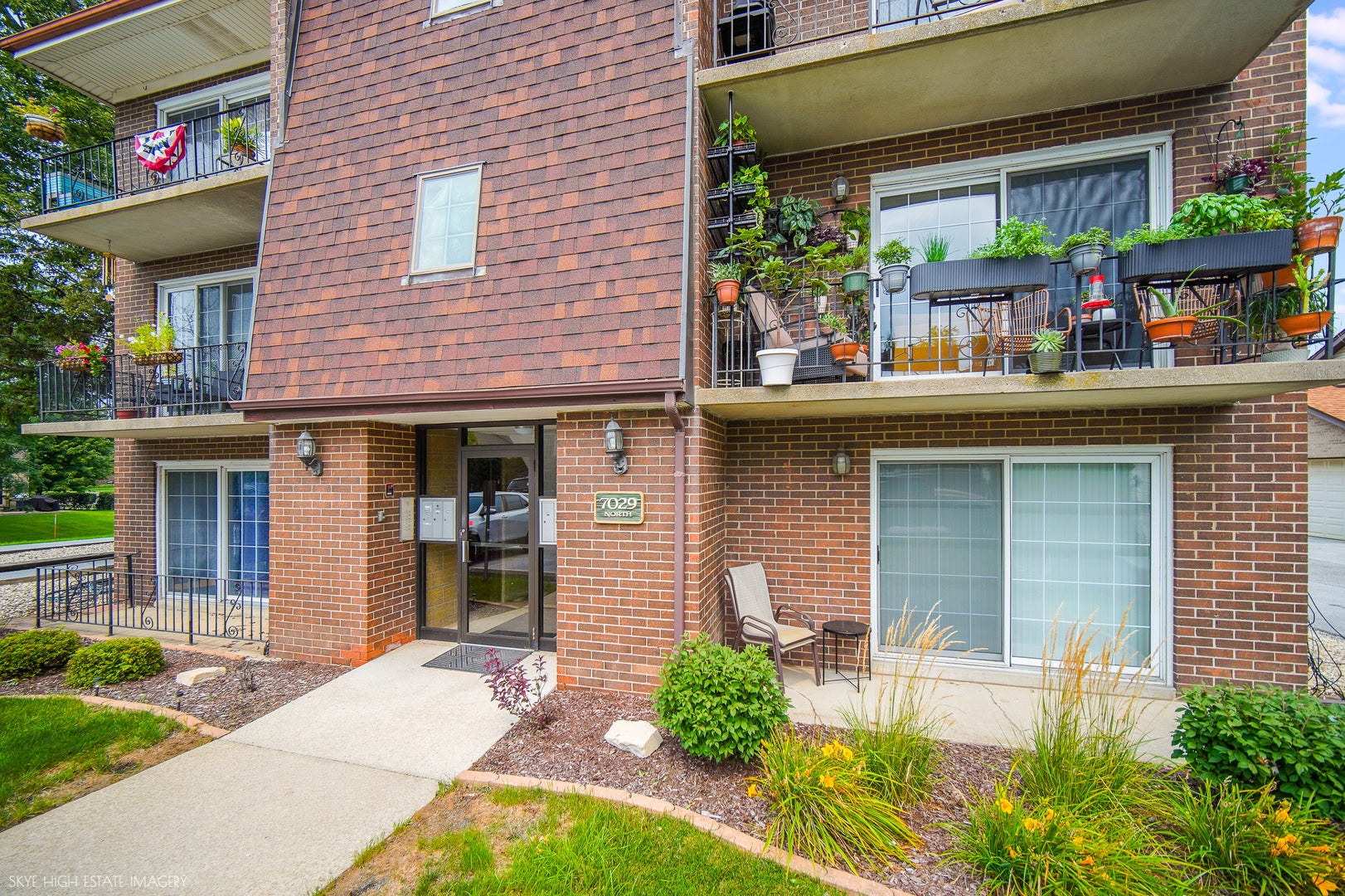 7029 167th Street, #4N, Tinley Park, IL 60477 7029 167th Street, #4N, Tinley Park, IL 60477