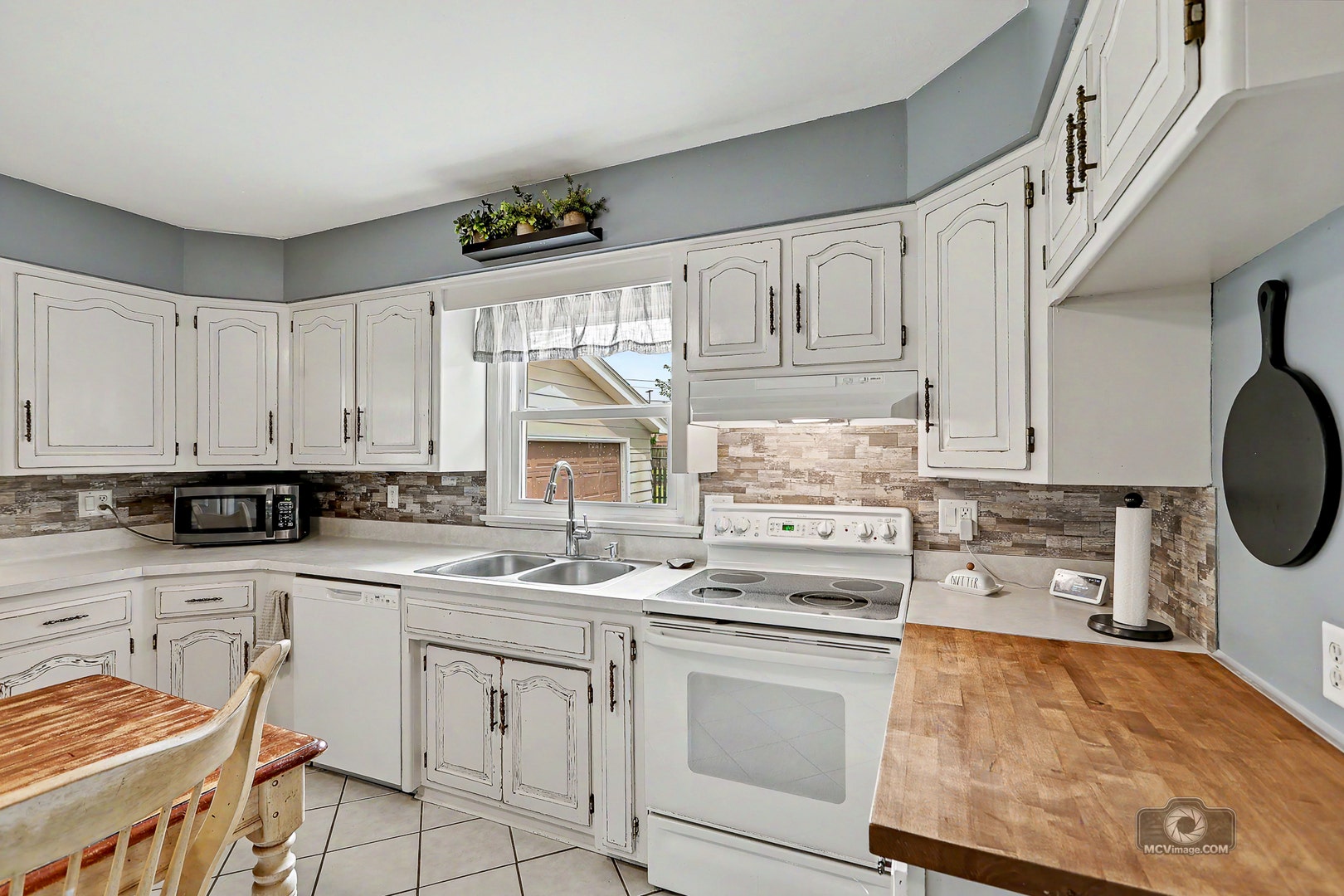 1530 Marquette Court, Joliet, IL 60435