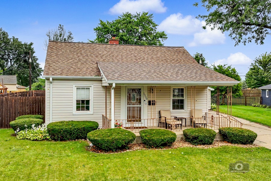 Property photo for 1530 Marquette Court, Joliet, IL