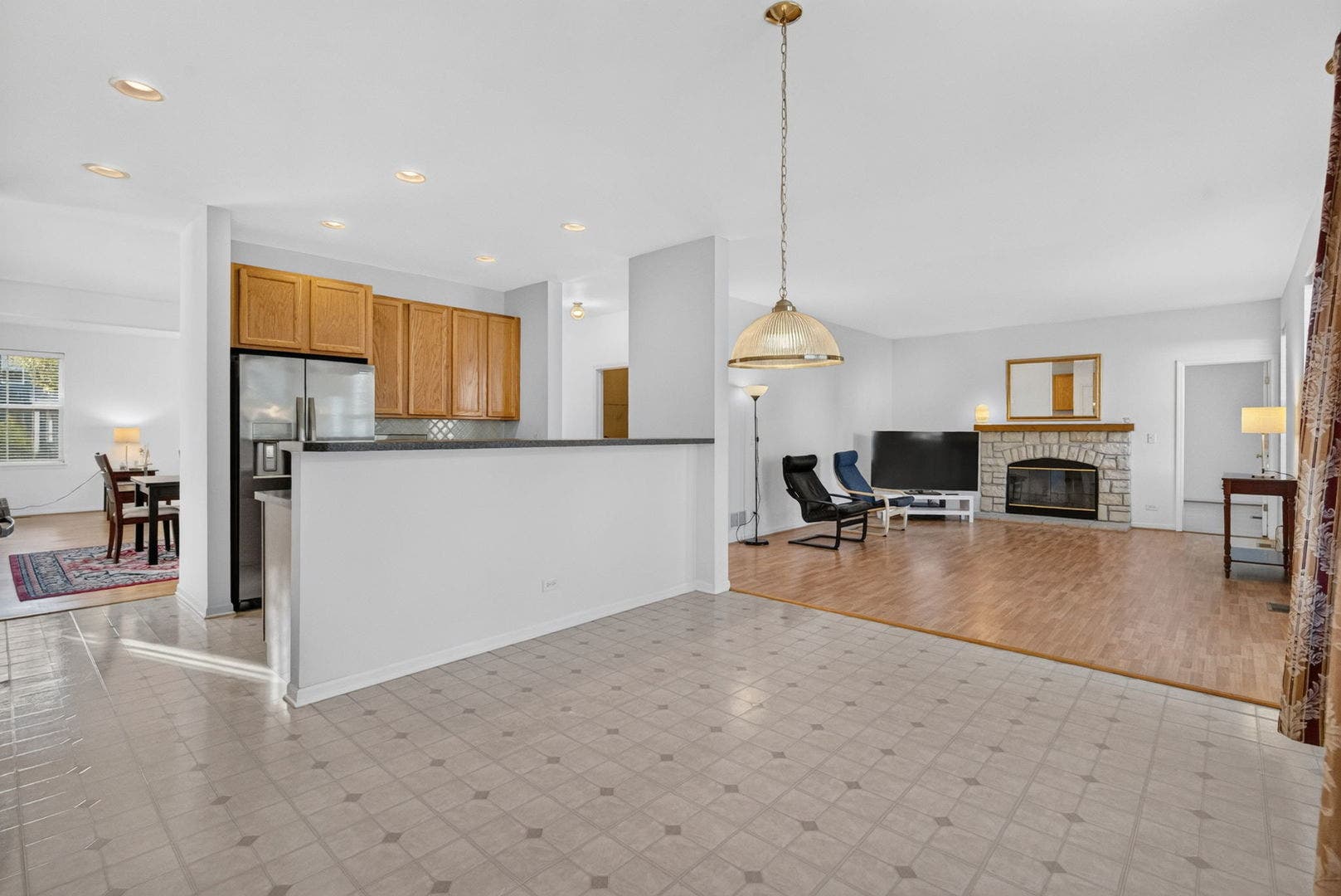 3020 Chalkstone Avenue, Elgin, IL 60124