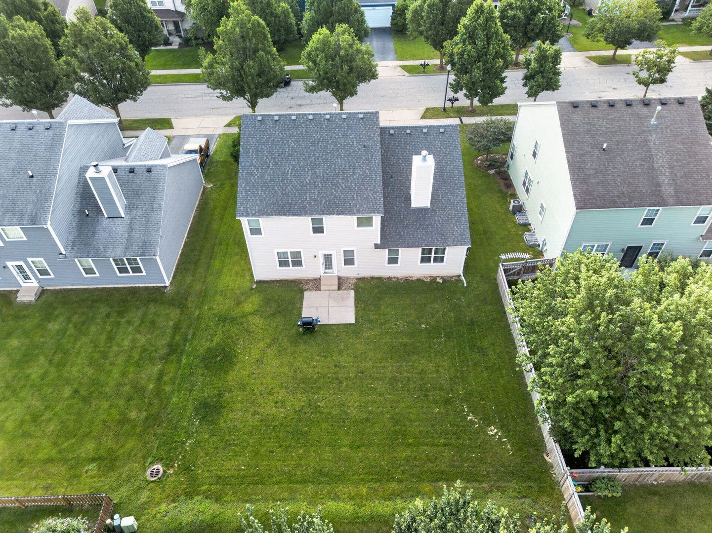 3020 Chalkstone Avenue, Elgin, IL 60124
