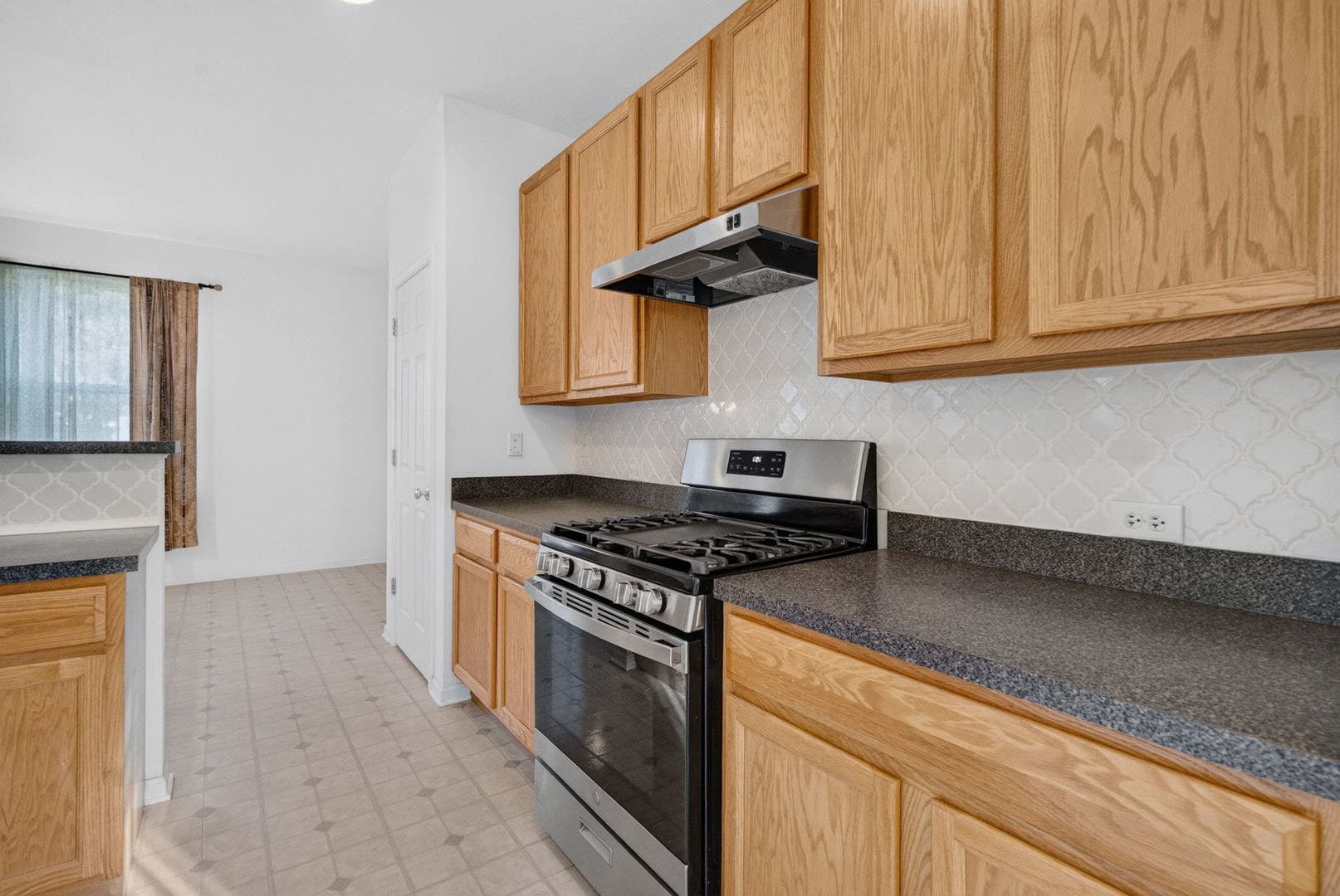 3020 Chalkstone Avenue, Elgin, IL 60124