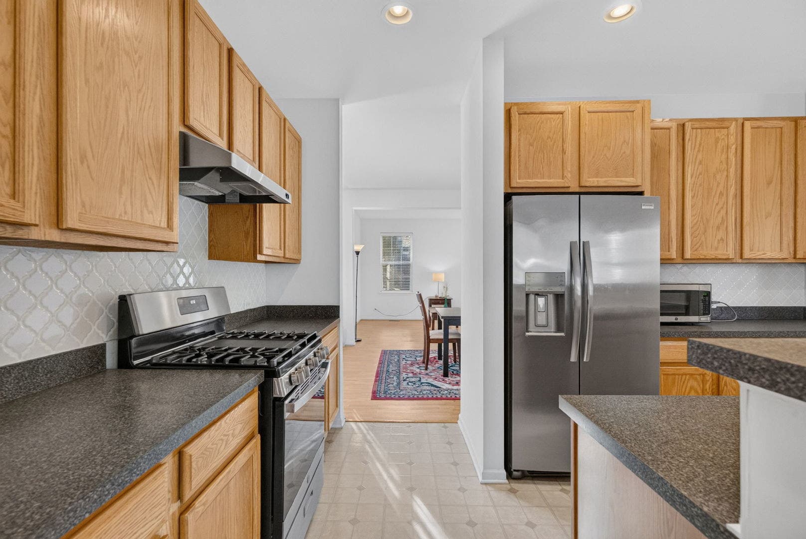 3020 Chalkstone Avenue, Elgin, IL 60124