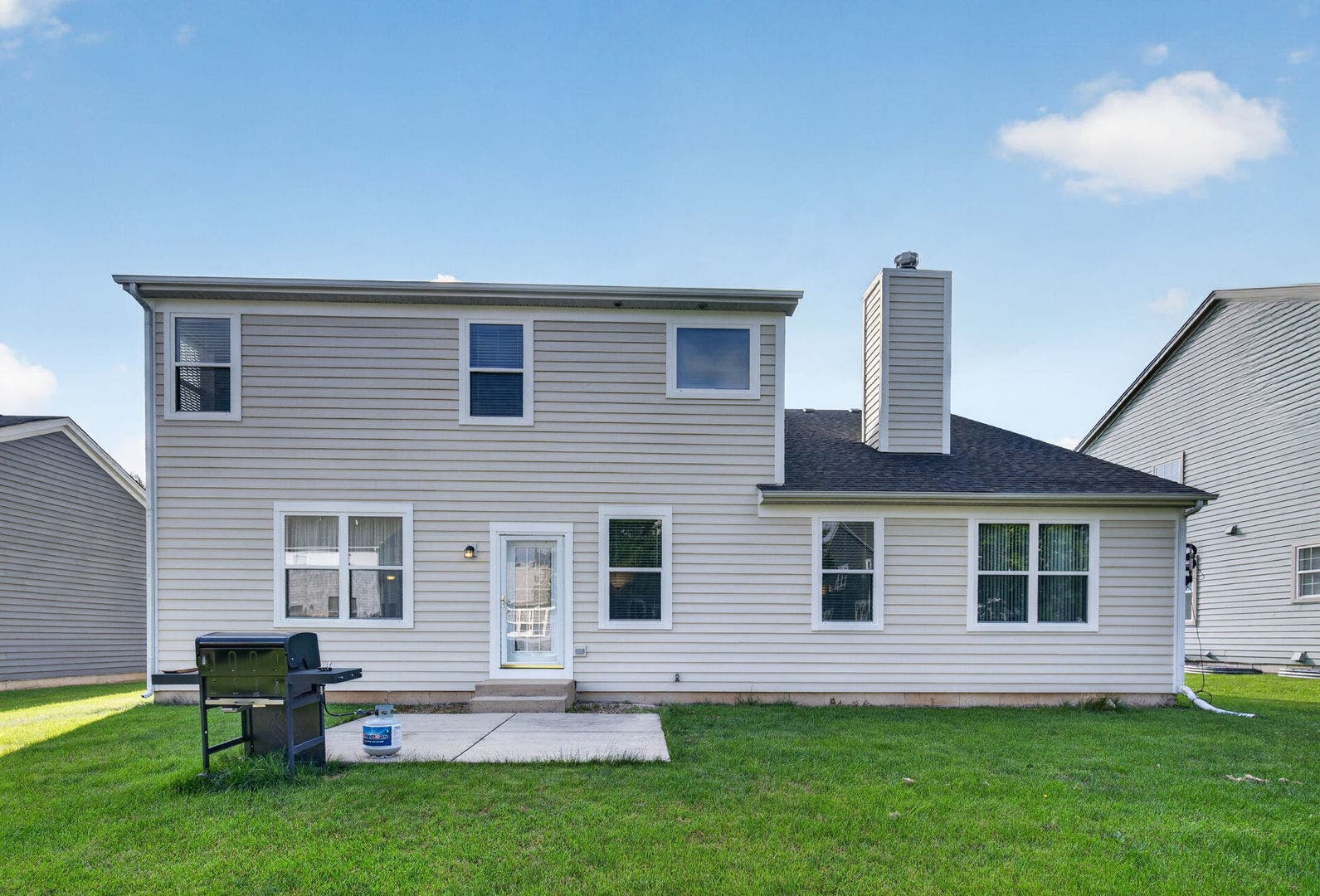 3020 Chalkstone Avenue, Elgin, IL 60124