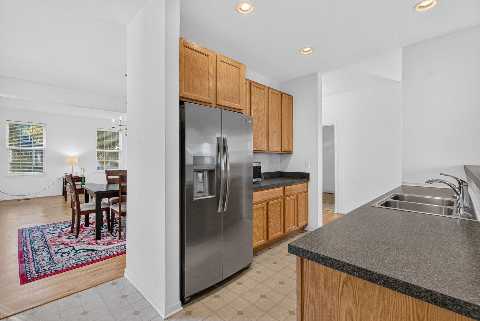 3020 Chalkstone Avenue, Elgin, IL 60124
