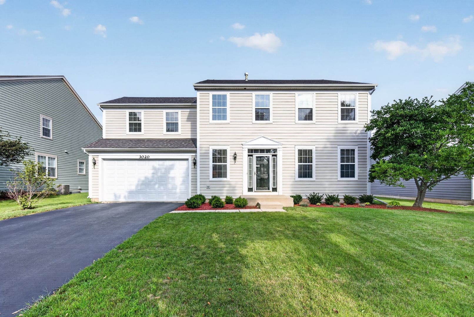 3020 Chalkstone Avenue, Elgin, IL 60124