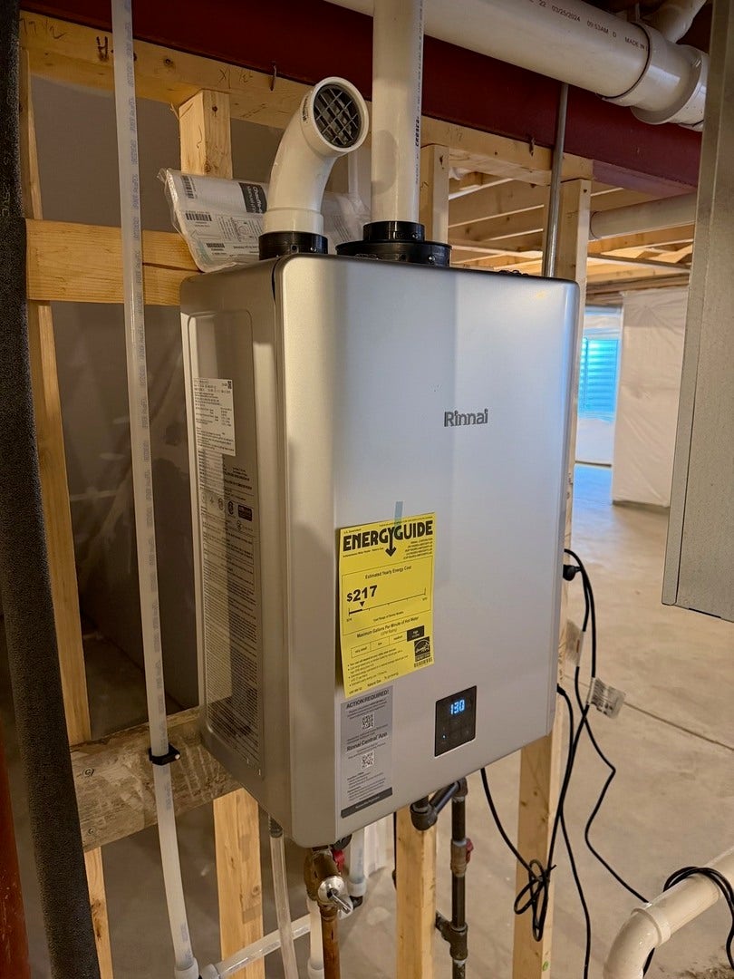 6208 Longford Lane, Tinley Park, IL 60477 Tankless High Efficiency Hot Water Heater!!