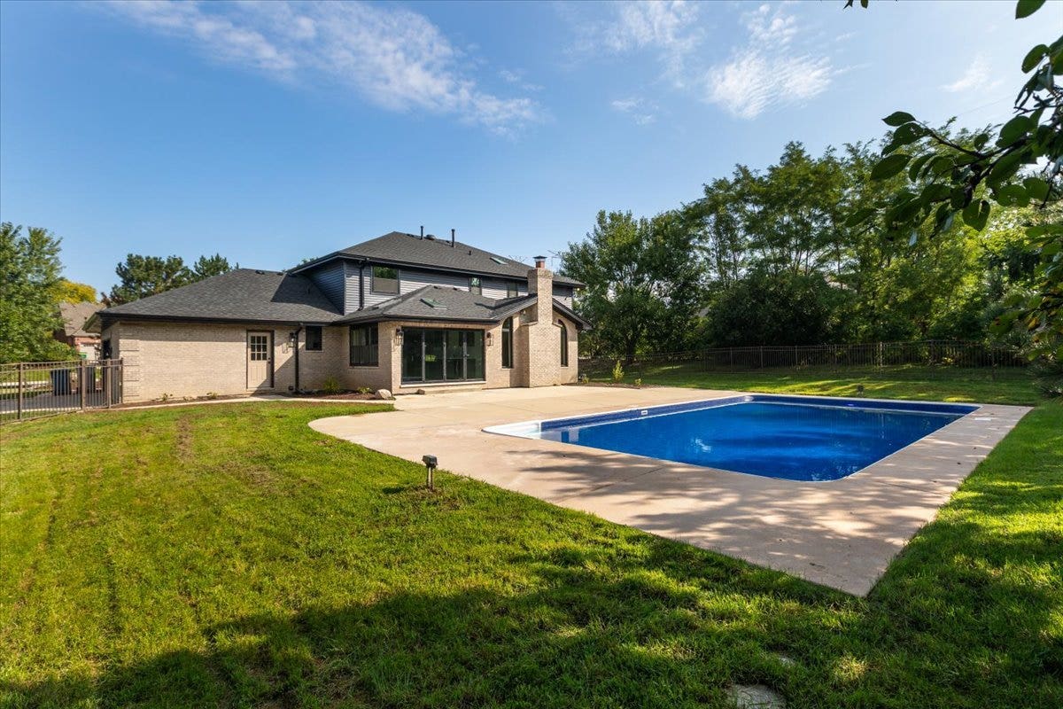 13136 Fox Hill Court, Lemont, IL 60439