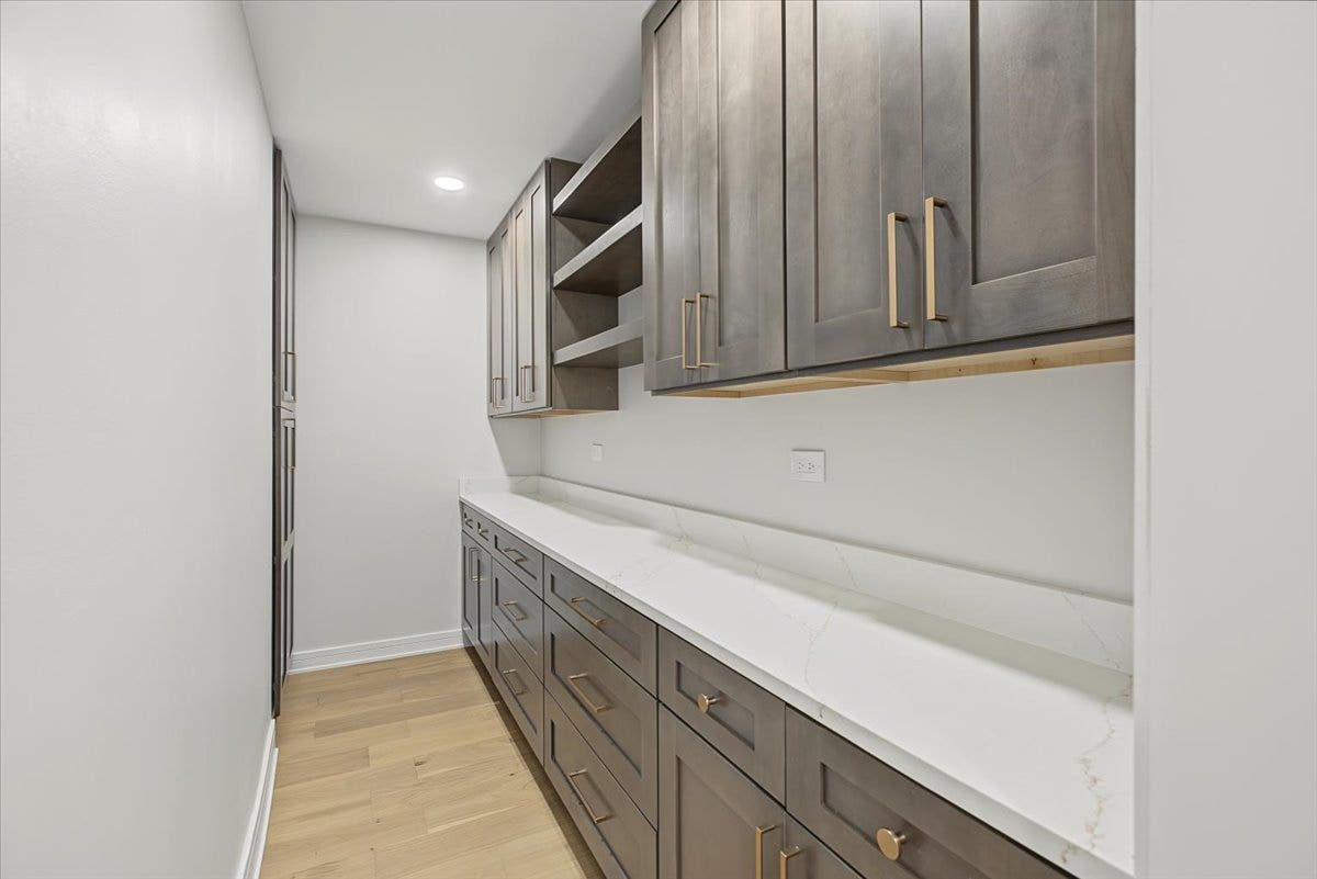 13136 Fox Hill Court, Lemont, IL 60439