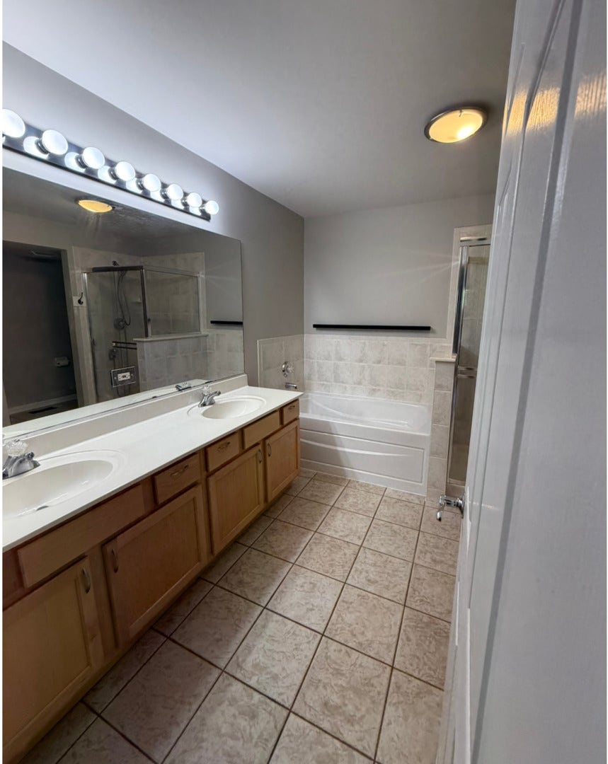 2204 SCOTT Lane, #2204, Aurora, IL 60502