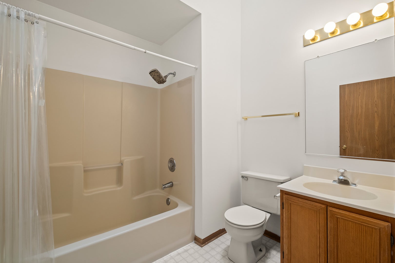129 W Robinhood Way, Bolingbrook, IL 60440