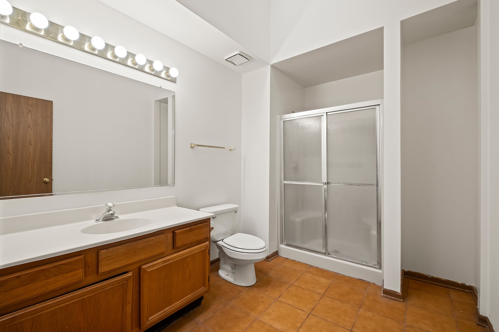 129 W Robinhood Way, Bolingbrook, IL 60440