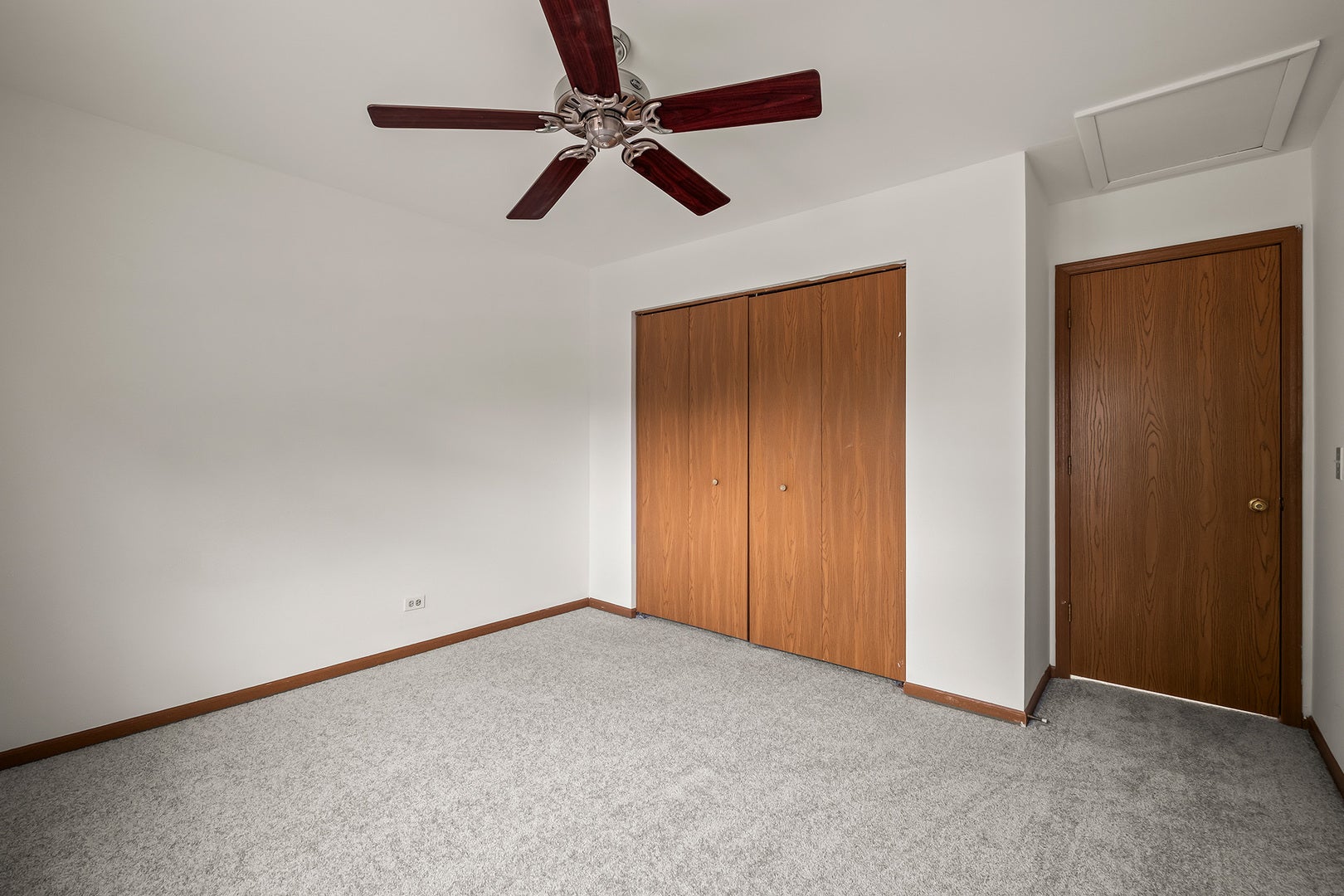 129 W Robinhood Way, Bolingbrook, IL 60440