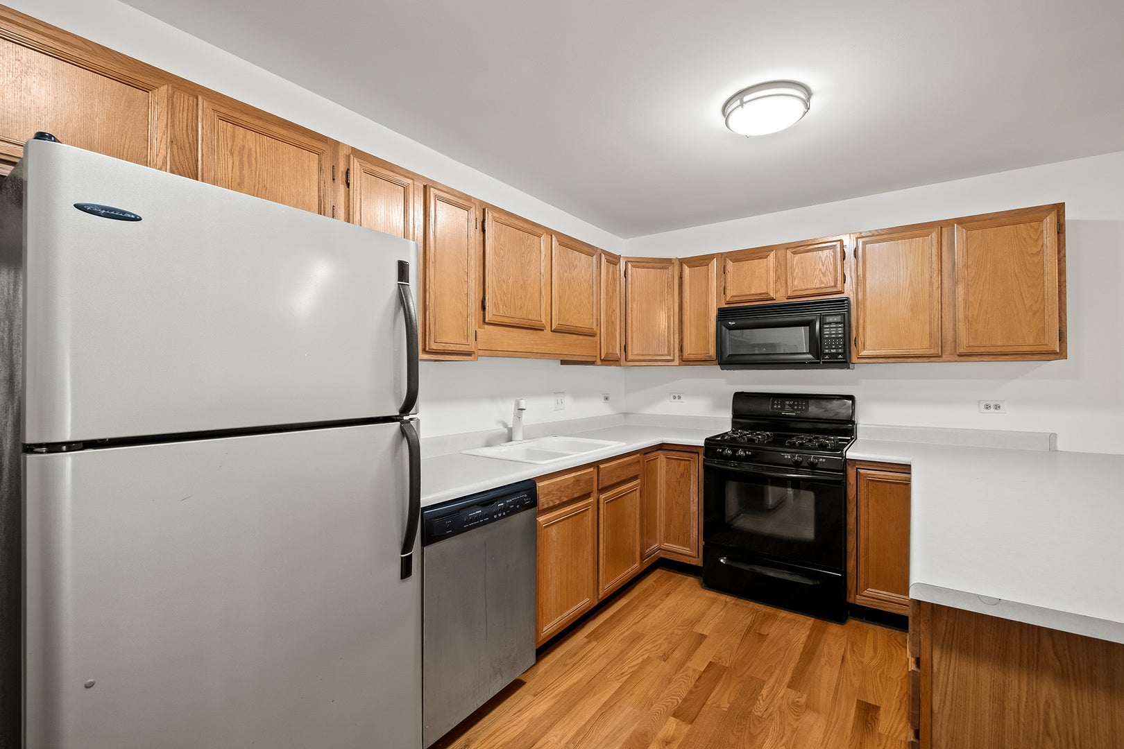 129 W Robinhood Way, Bolingbrook, IL 60440