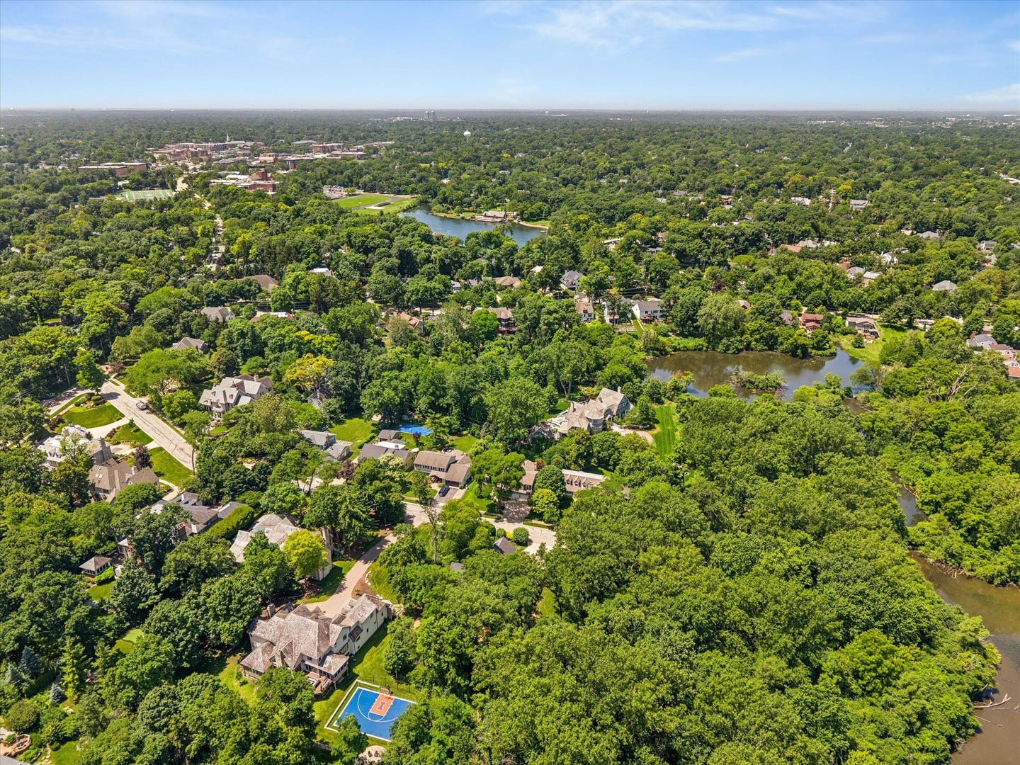 665 Plumtree Road, Glen Ellyn, IL 60137 665 Plumtree Road, Glen Ellyn, IL 60137