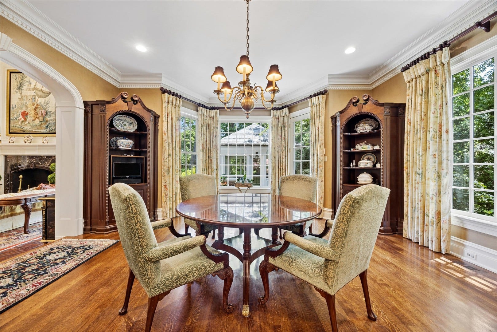 665 Plumtree Road, Glen Ellyn, IL 60137 665 Plumtree Road, Glen Ellyn, IL 60137