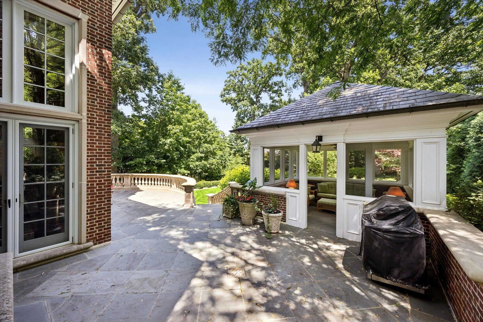 665 Plumtree Road, Glen Ellyn, IL 60137 665 Plumtree Road, Glen Ellyn, IL 60137