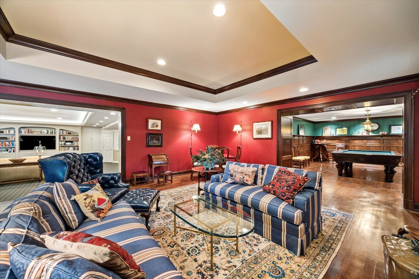 665 Plumtree Road, Glen Ellyn, IL 60137 665 Plumtree Road, Glen Ellyn, IL 60137