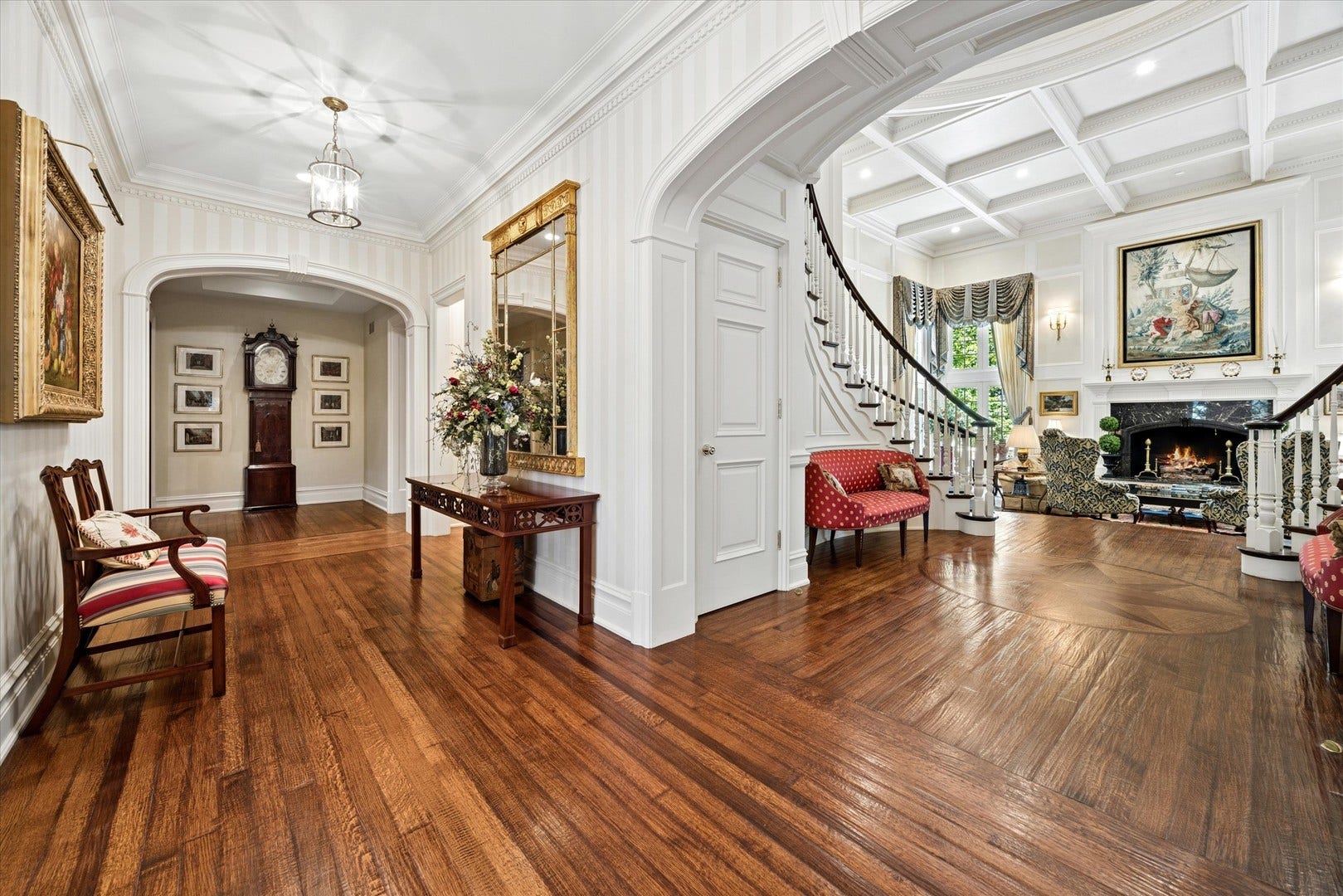 665 Plumtree Road, Glen Ellyn, IL 60137 665 Plumtree Road, Glen Ellyn, IL 60137
