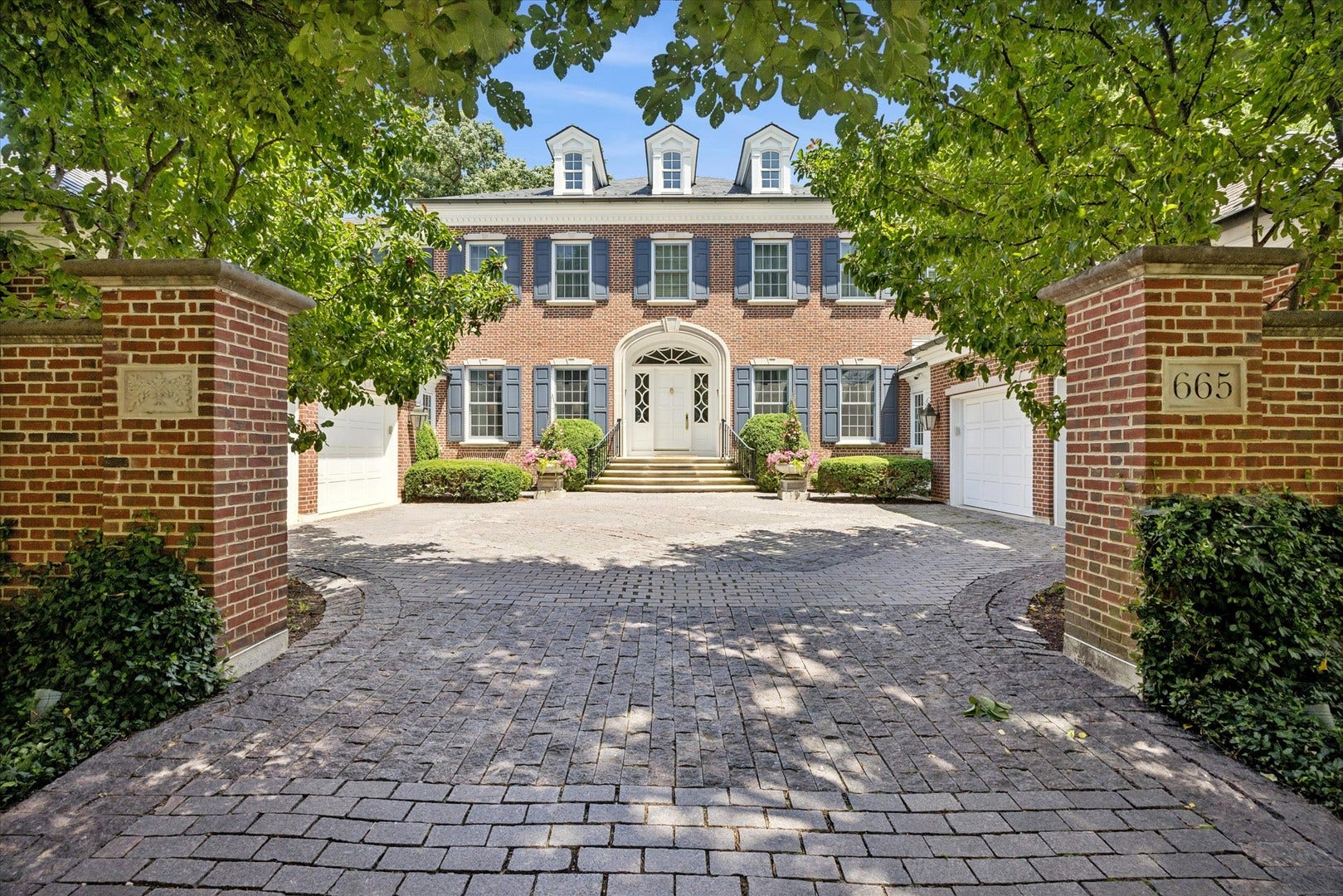 665 Plumtree Road, Glen Ellyn, IL 60137 665 Plumtree Road, Glen Ellyn, IL 60137