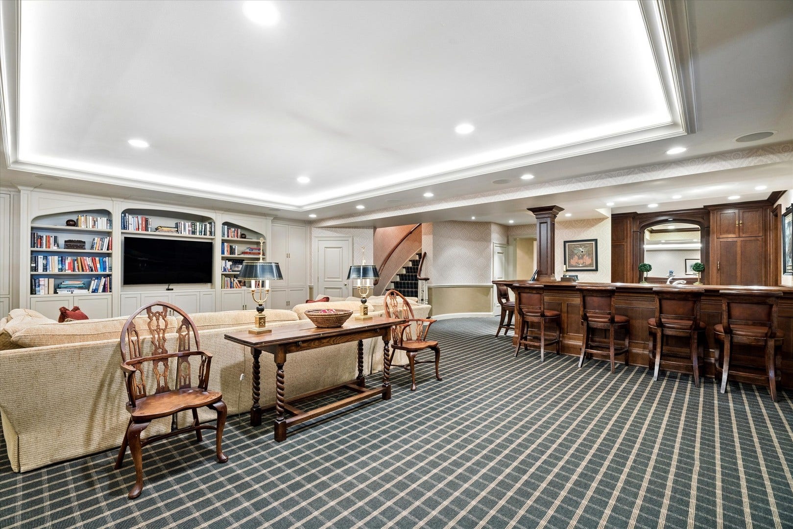 665 Plumtree Road, Glen Ellyn, IL 60137 665 Plumtree Road, Glen Ellyn, IL 60137