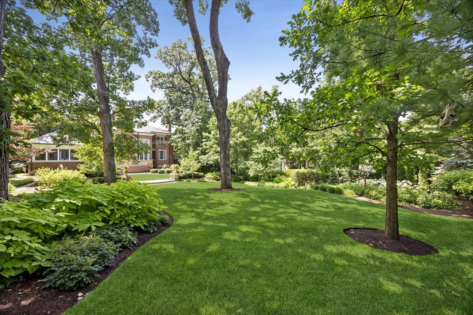 665 Plumtree Road, Glen Ellyn, IL 60137 665 Plumtree Road, Glen Ellyn, IL 60137