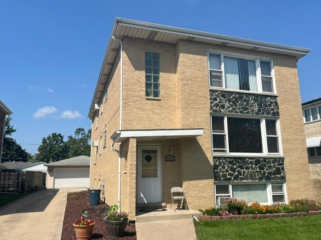 7946 Nordica Avenue, #2, Burbank, IL 60459 7946 Nordica Avenue, #2, Burbank, IL 60459