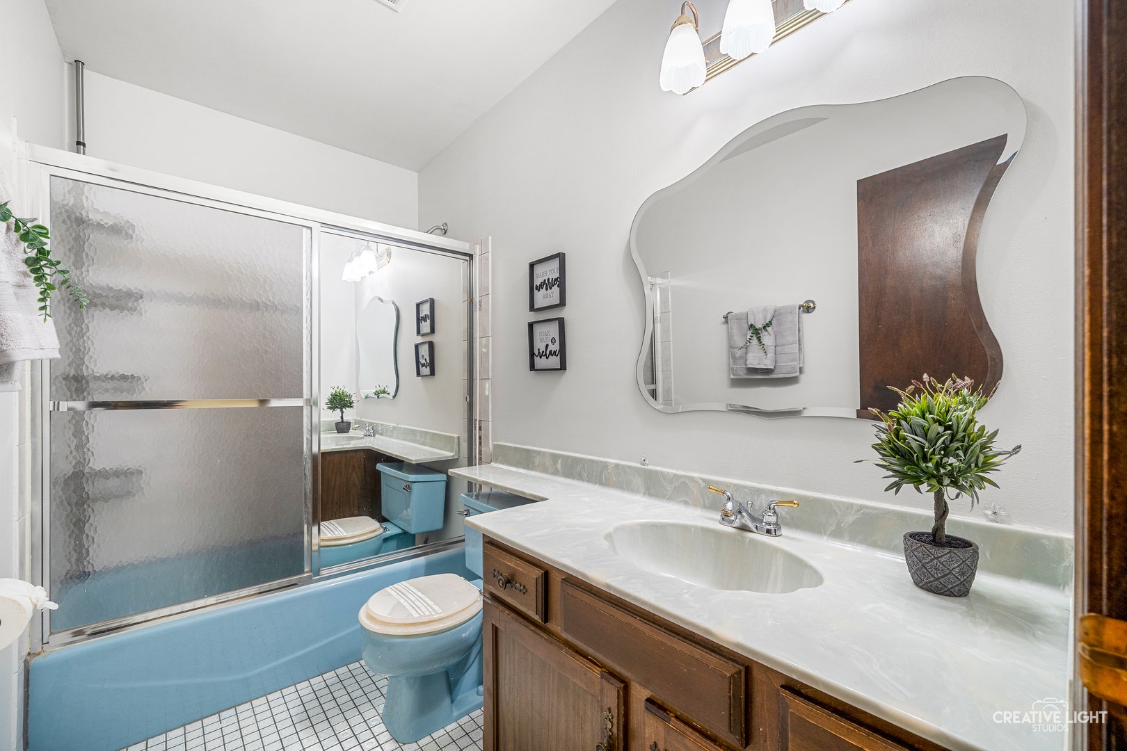 3149 Venard Road, Downers Grove, IL 60515