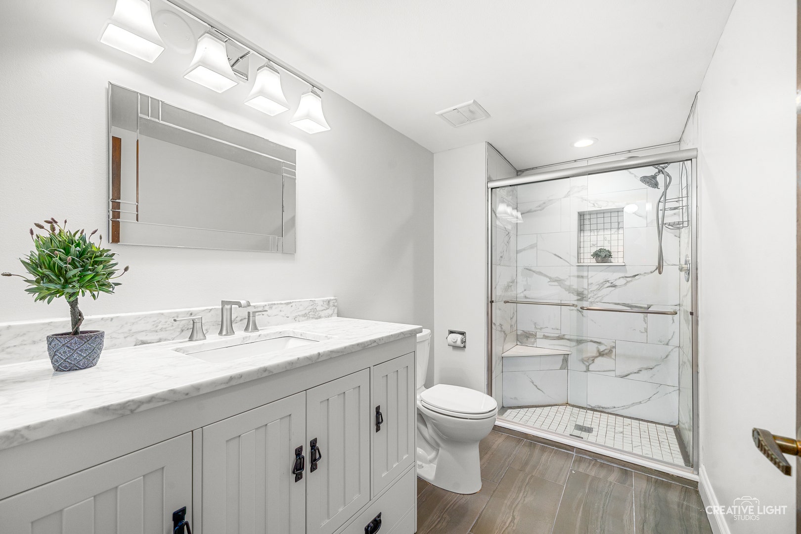 3149 Venard Road, Downers Grove, IL 60515