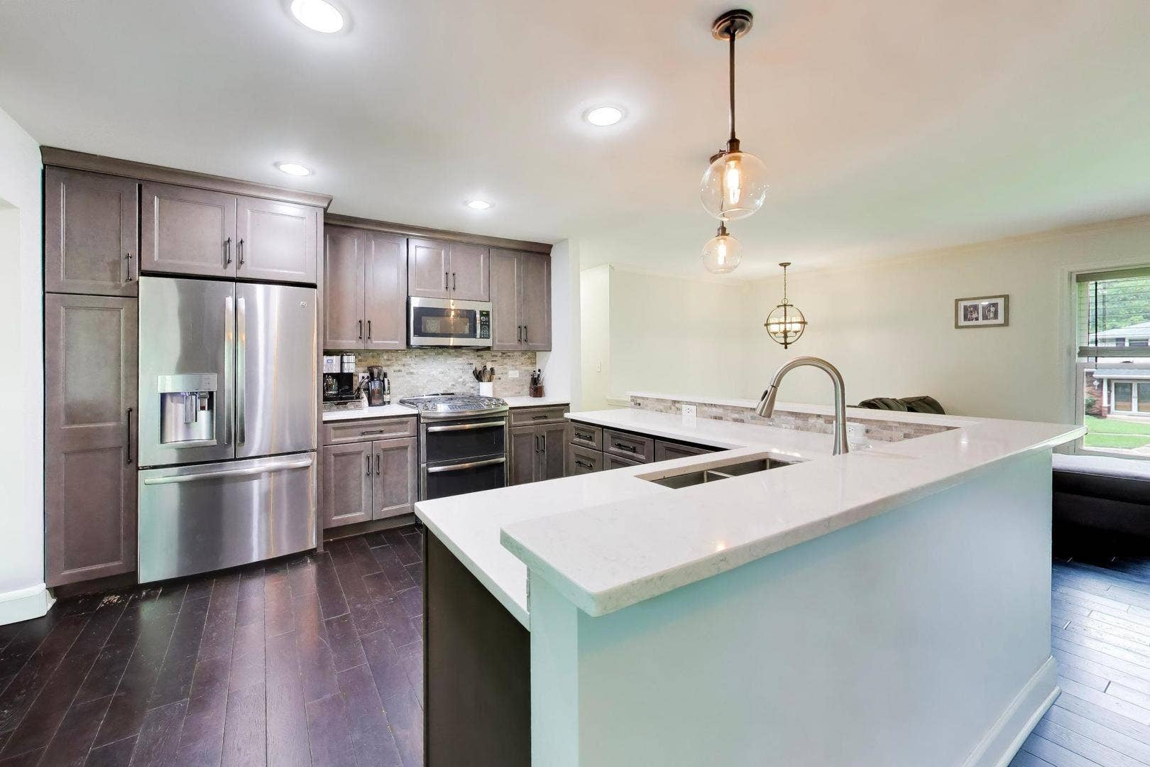 2167 Midhurst Road, Downers Grove, IL 60516