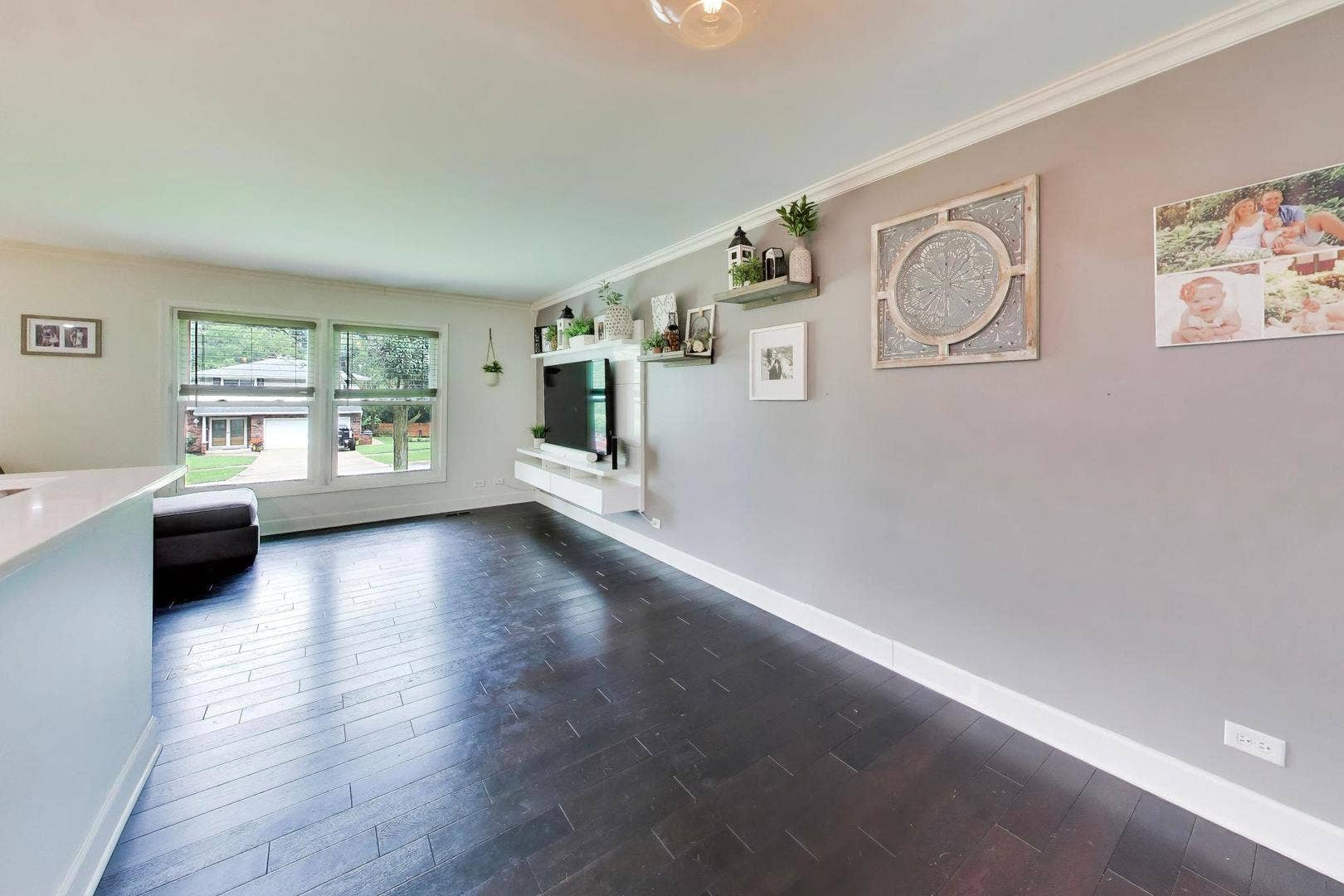 2167 Midhurst Road, Downers Grove, IL 60516