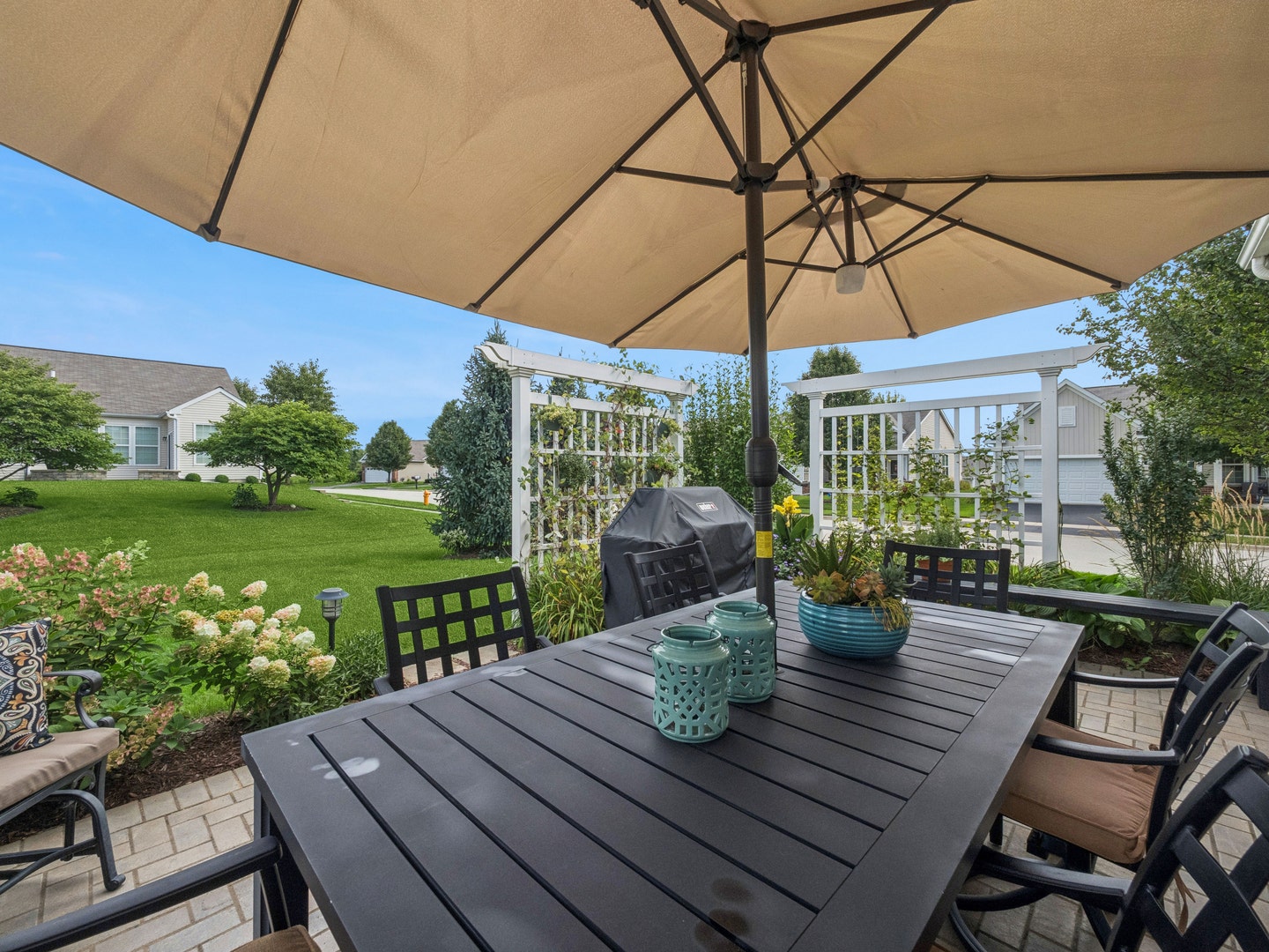 2751 Beacon Point Circle, Elgin, IL 60124