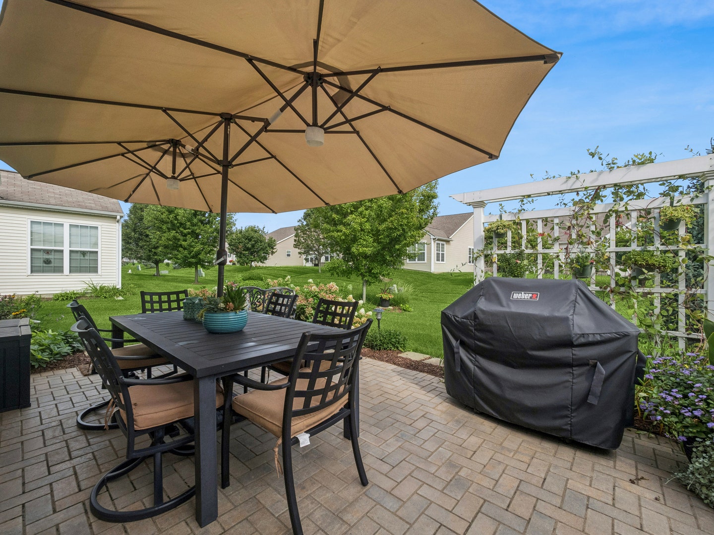 2751 Beacon Point Circle, Elgin, IL 60124
