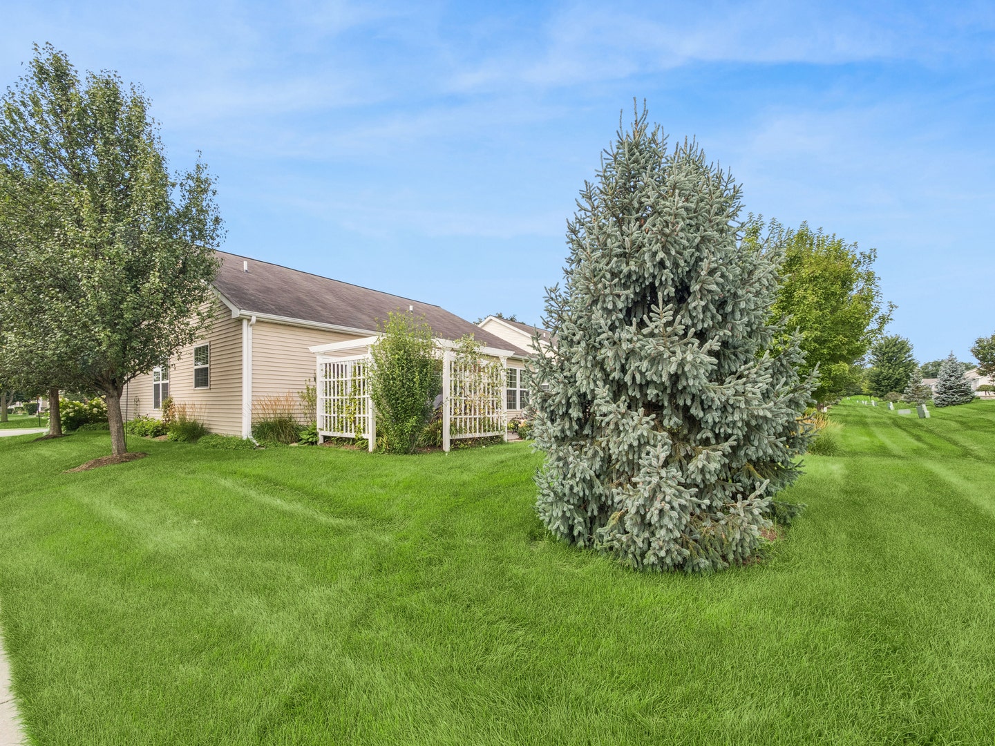 2751 Beacon Point Circle, Elgin, IL 60124