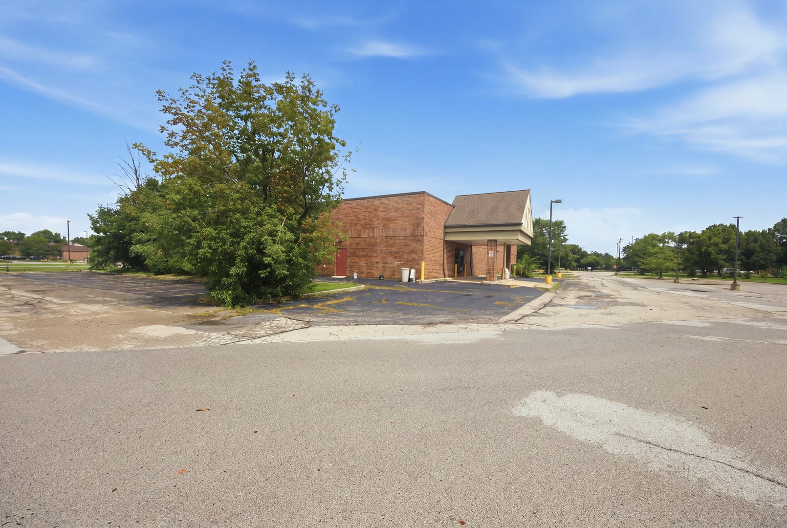 683 83rd Street, Bolingbrook, IL 60440 683 83rd Street, Bolingbrook, IL 60440