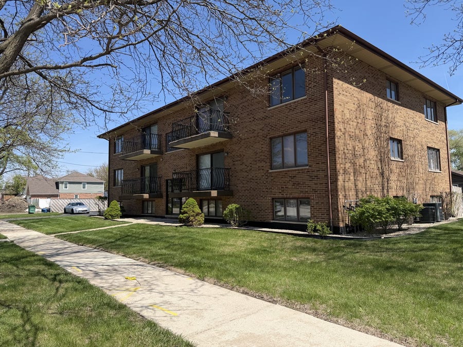 Property photo for 8659 Meade Avenue, #1S, Burbank, IL