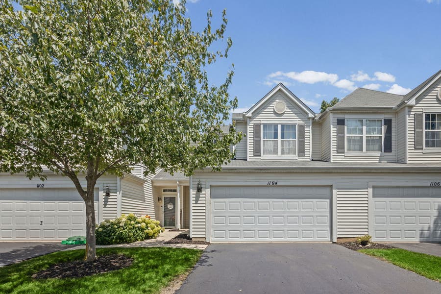 Property photo for 1104 Colonial Drive, Joliet, IL