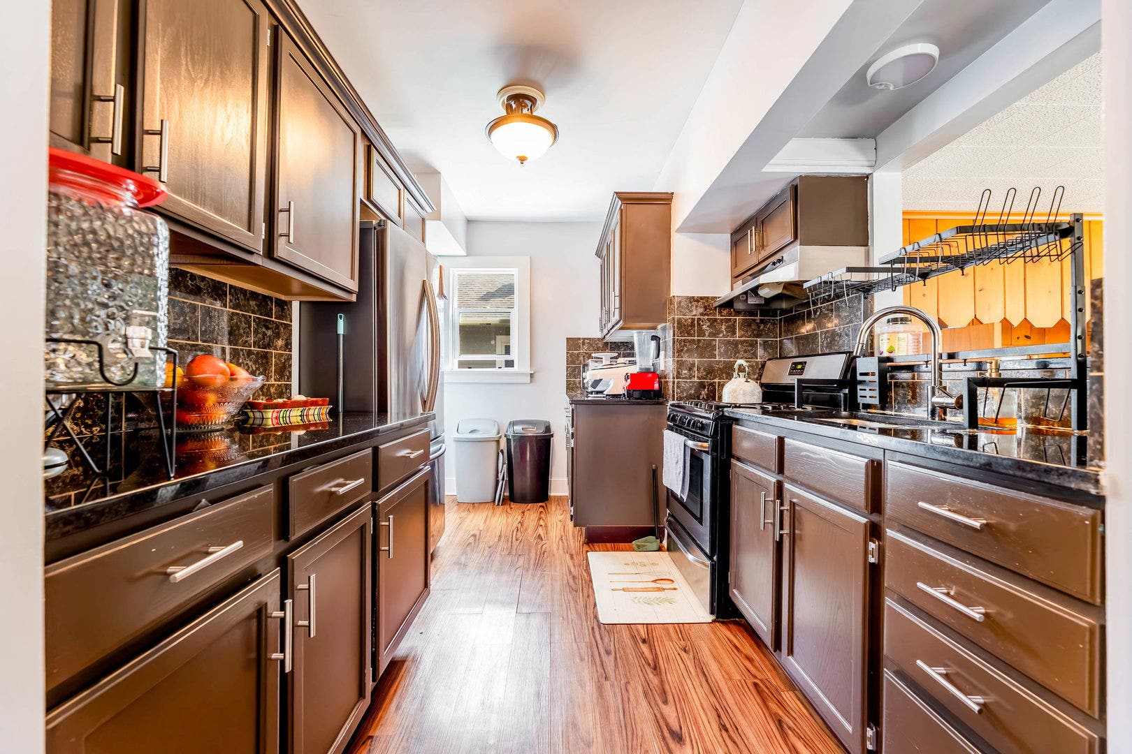 833 Douglas Avenue, Aurora, IL 60505 833 Douglas Avenue, Aurora, IL 60505
