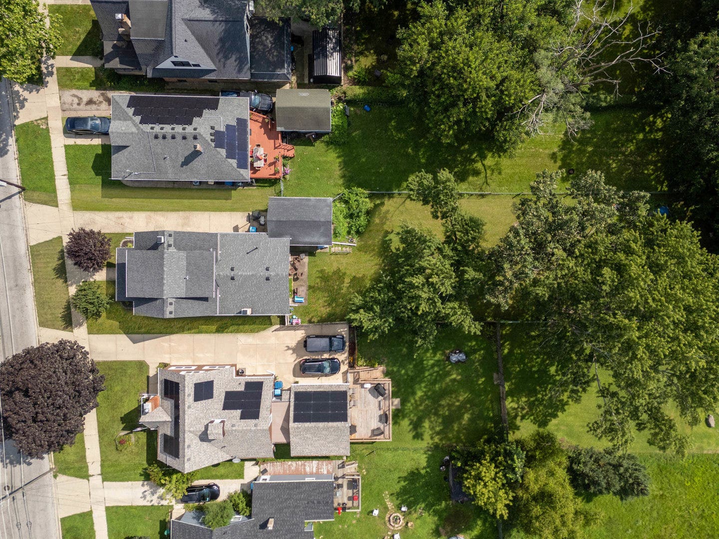 833 Douglas Avenue, Aurora, IL 60505 833 Douglas Avenue, Aurora, IL 60505