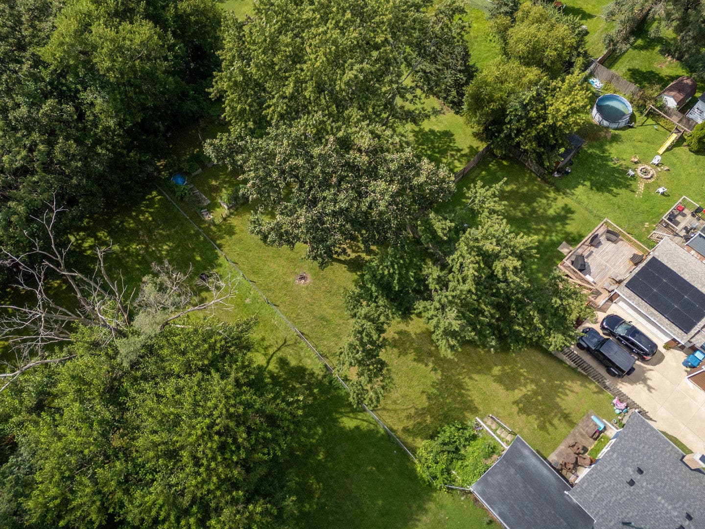 833 Douglas Avenue, Aurora, IL 60505 833 Douglas Avenue, Aurora, IL 60505