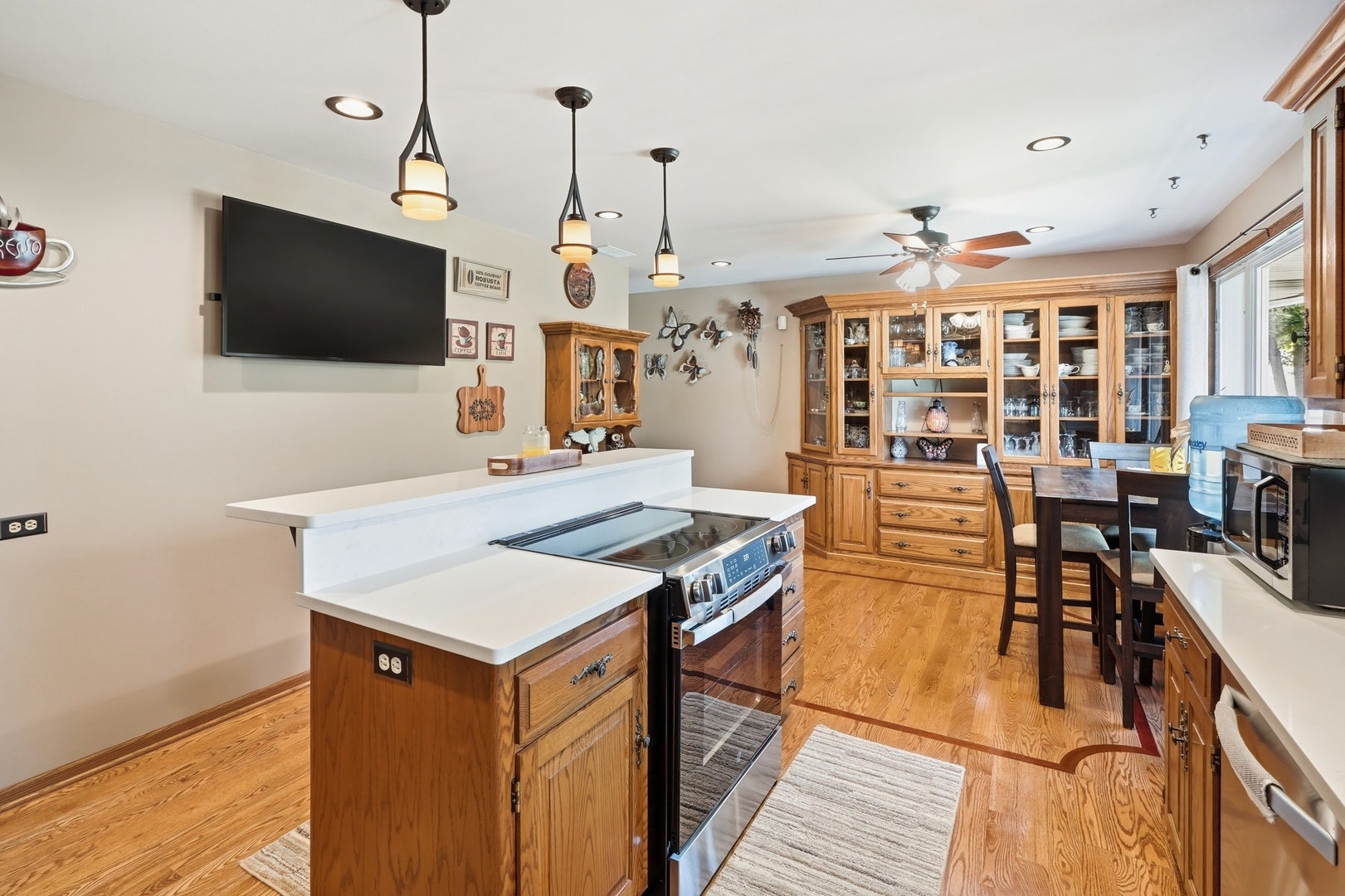 711 Miller Street, Beecher, IL 60401 711 Miller Street, Beecher, IL 60401