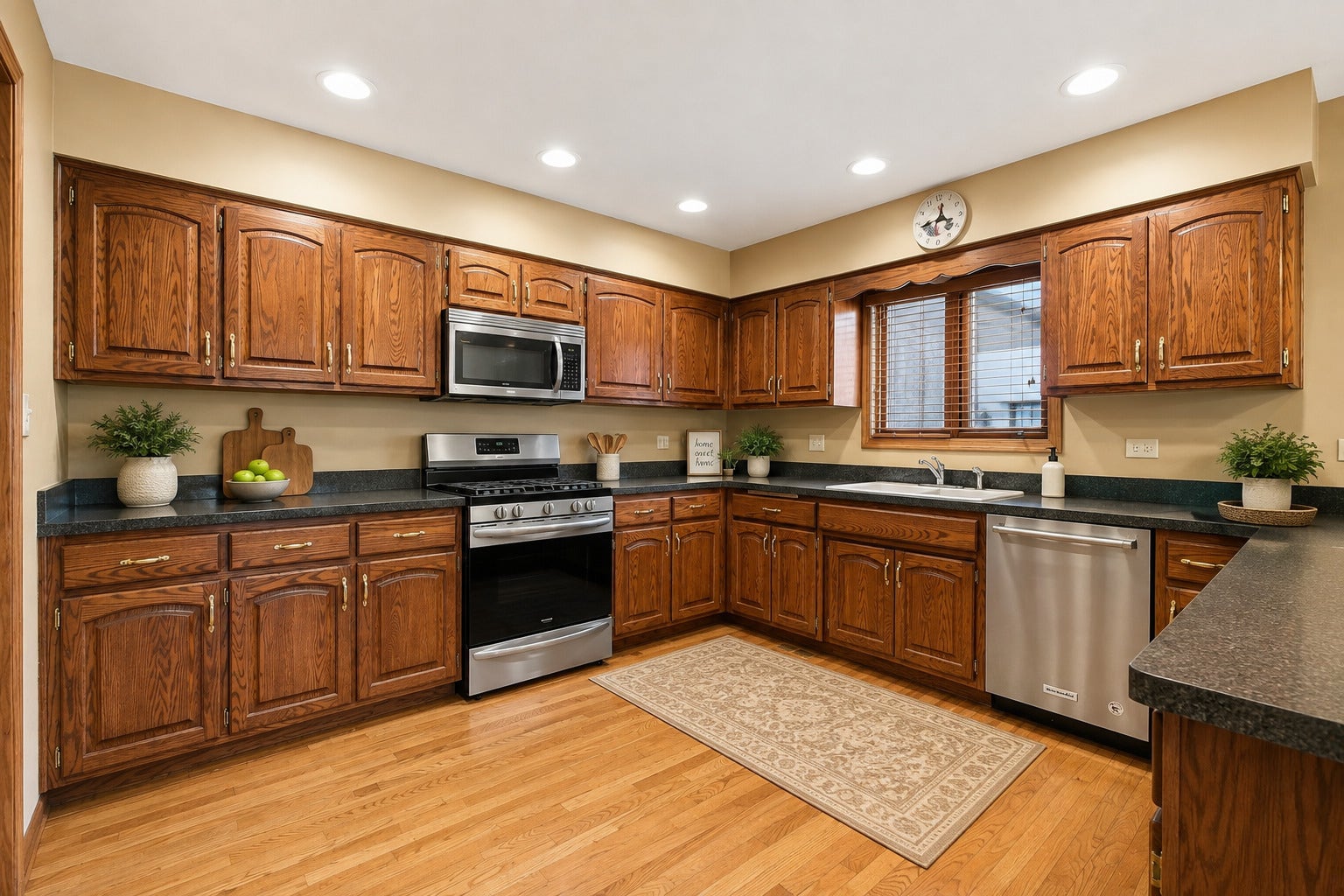 611 Edgewater Drive, Minooka, IL 60447 611 Edgewater Drive, Minooka, IL 60447
