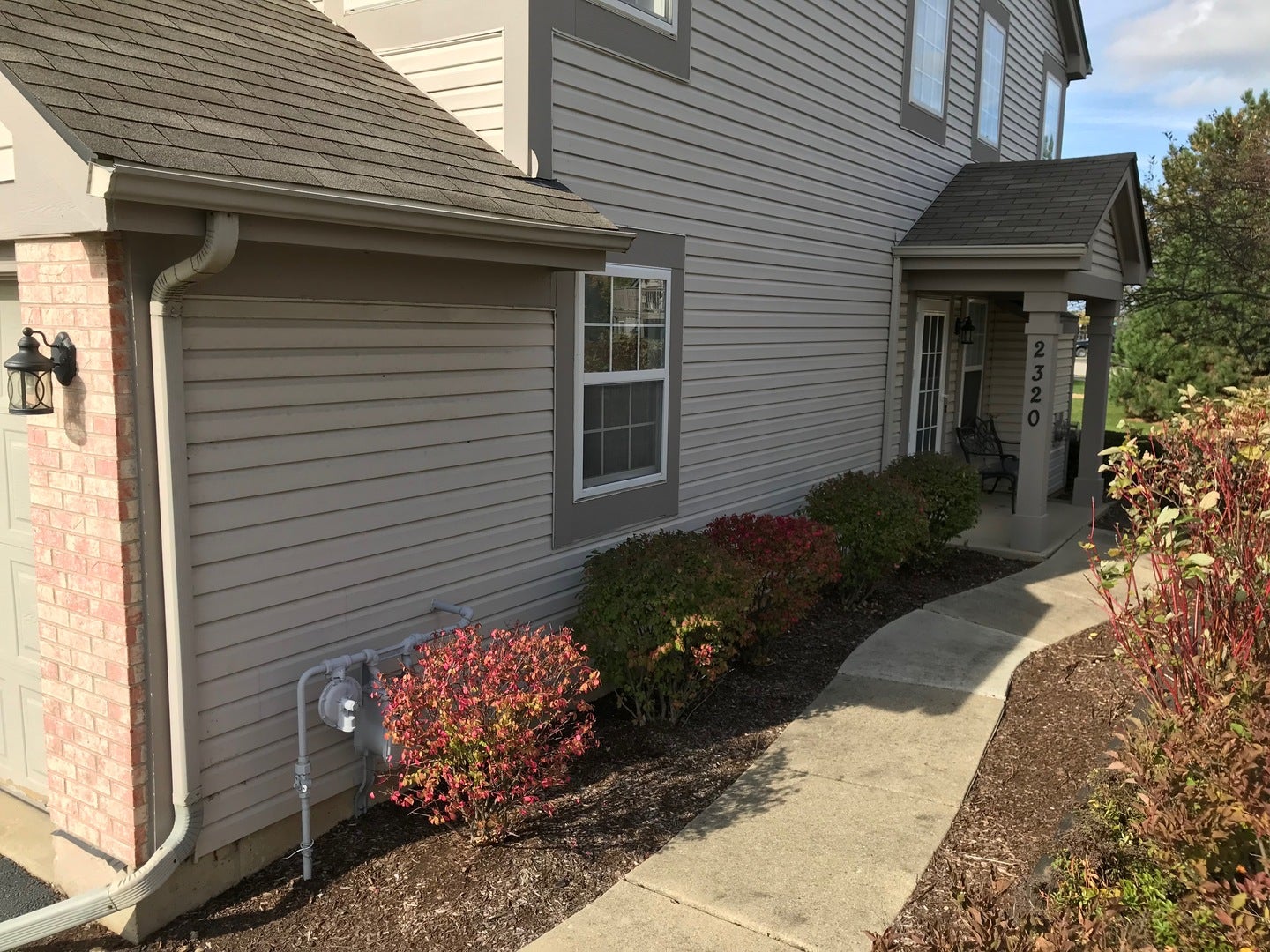 2320 College Green Drive, Elgin, IL 60123 2320 College Green Drive, Elgin, IL 60123